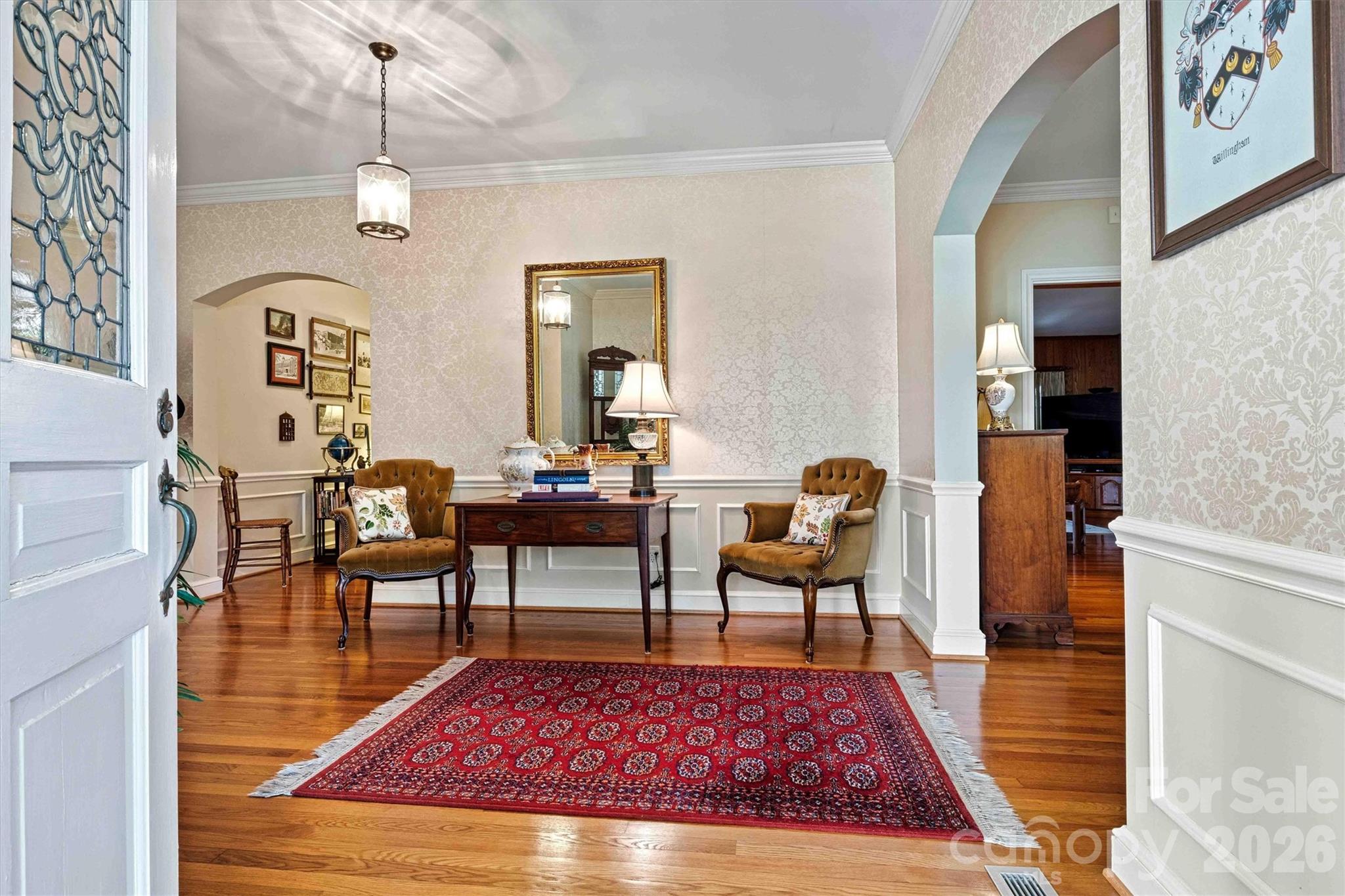 Foyer/Formal Living Room Entry View - 842 North Center Street, Hickory