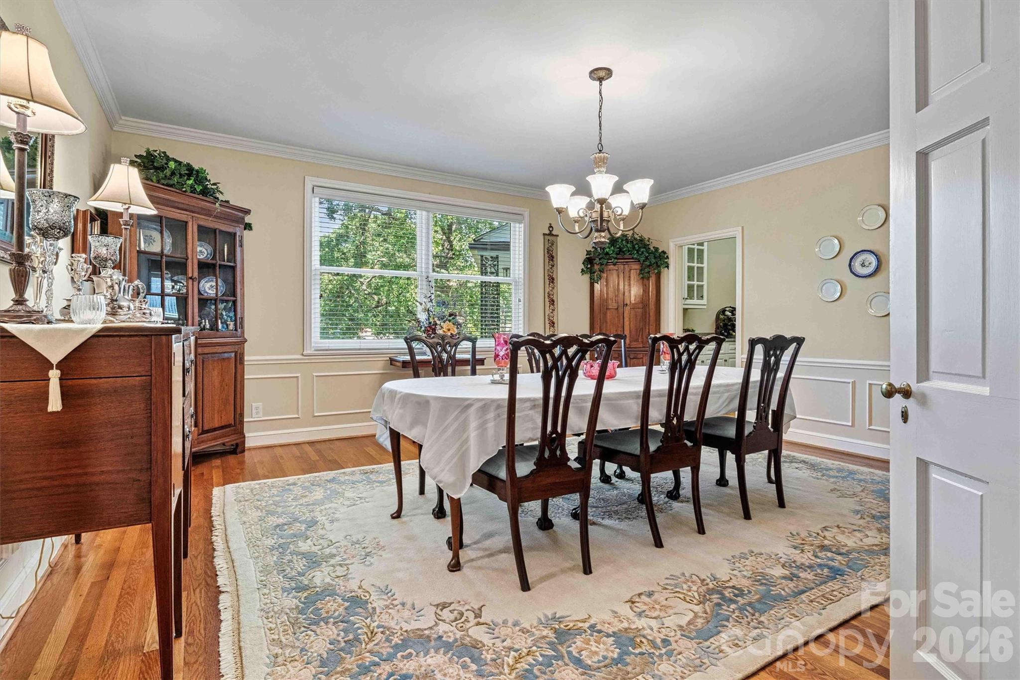 Formal Dining/Butler's Pantry Entry View - 842 North Center Street, Hickory