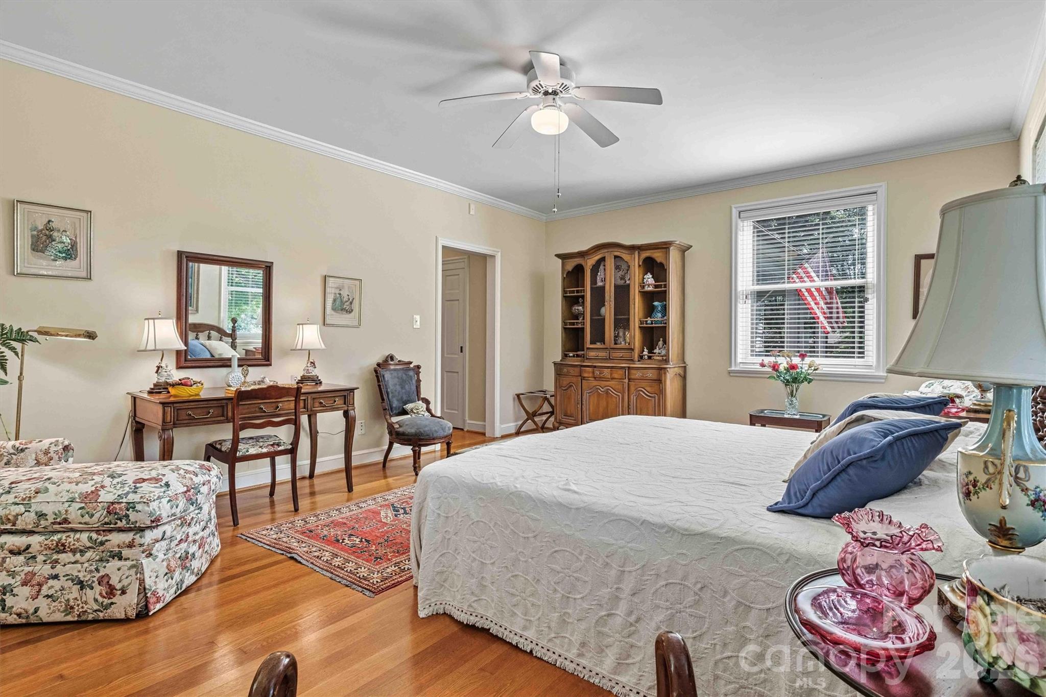 Left Front Primary Suite/Entry View - 842 North Center Street, Hickory