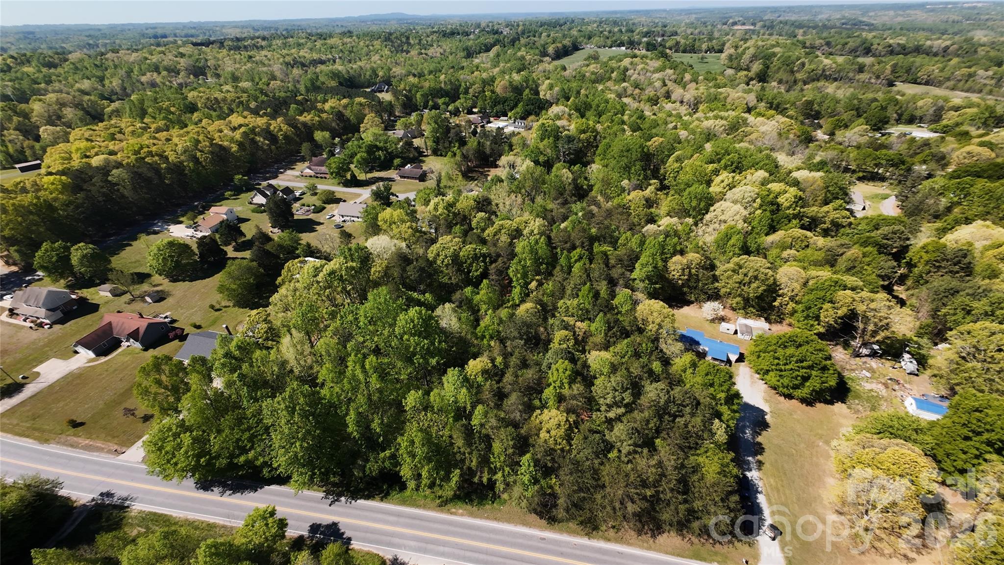 Single Family Residence at 417 Stony Point Road, Kings Mountain, photo 2 of 17