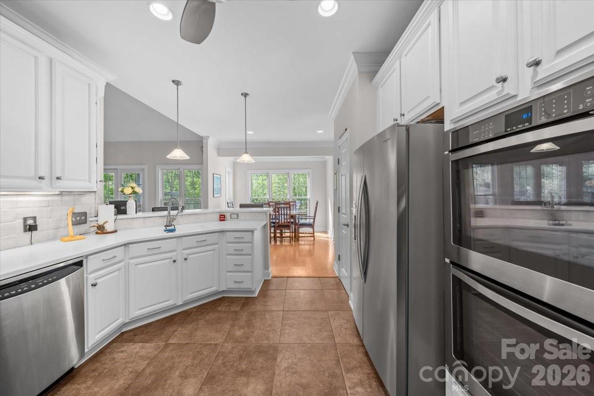 Single Family Residence at 135 Harbor Drive W, Lexington, photo 24 of 48