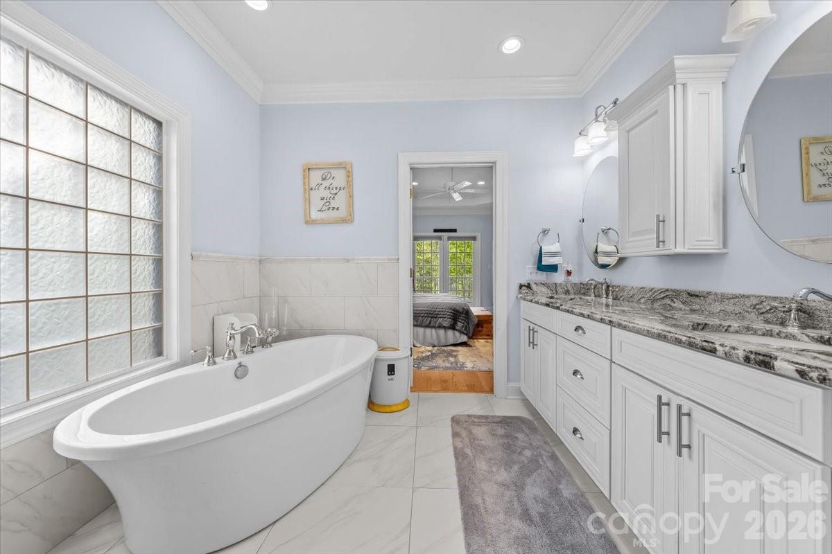 Single Family Residence at 135 Harbor Drive W, Lexington, photo 30 of 48