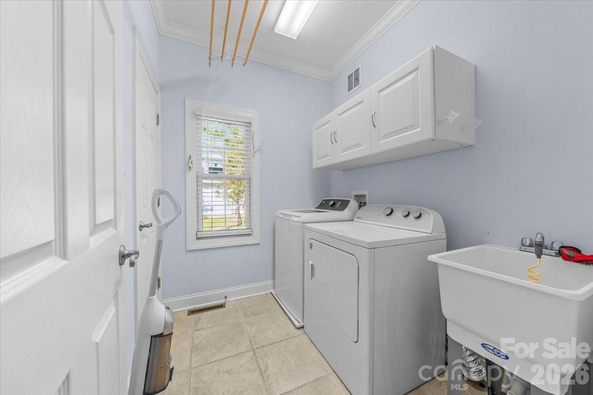 Single Family Residence at 135 Harbor Drive W, Lexington, photo 31 of 48