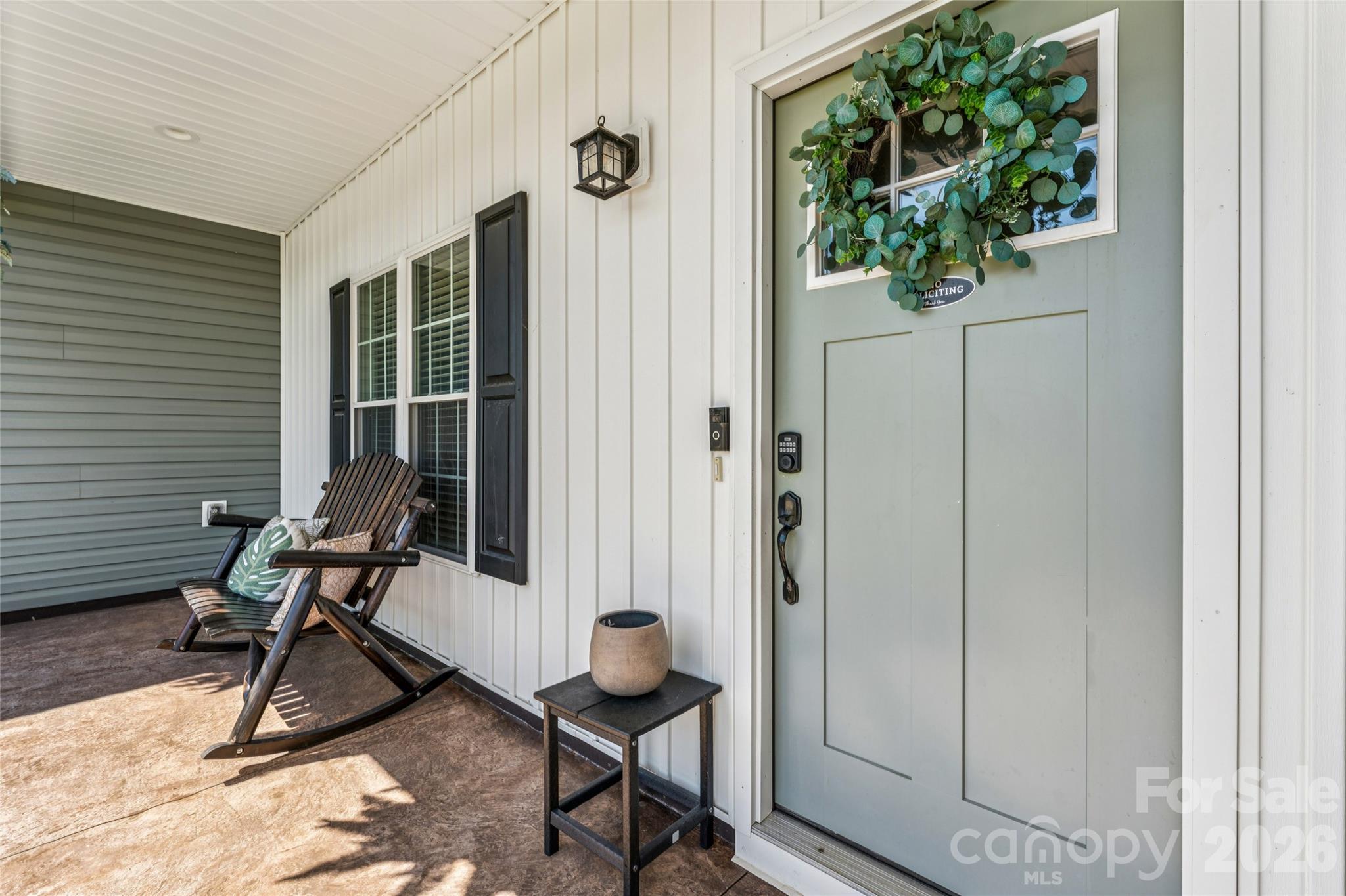 Single Family Residence at 105 E Dundee Court, Statesville, photo 2 of 35