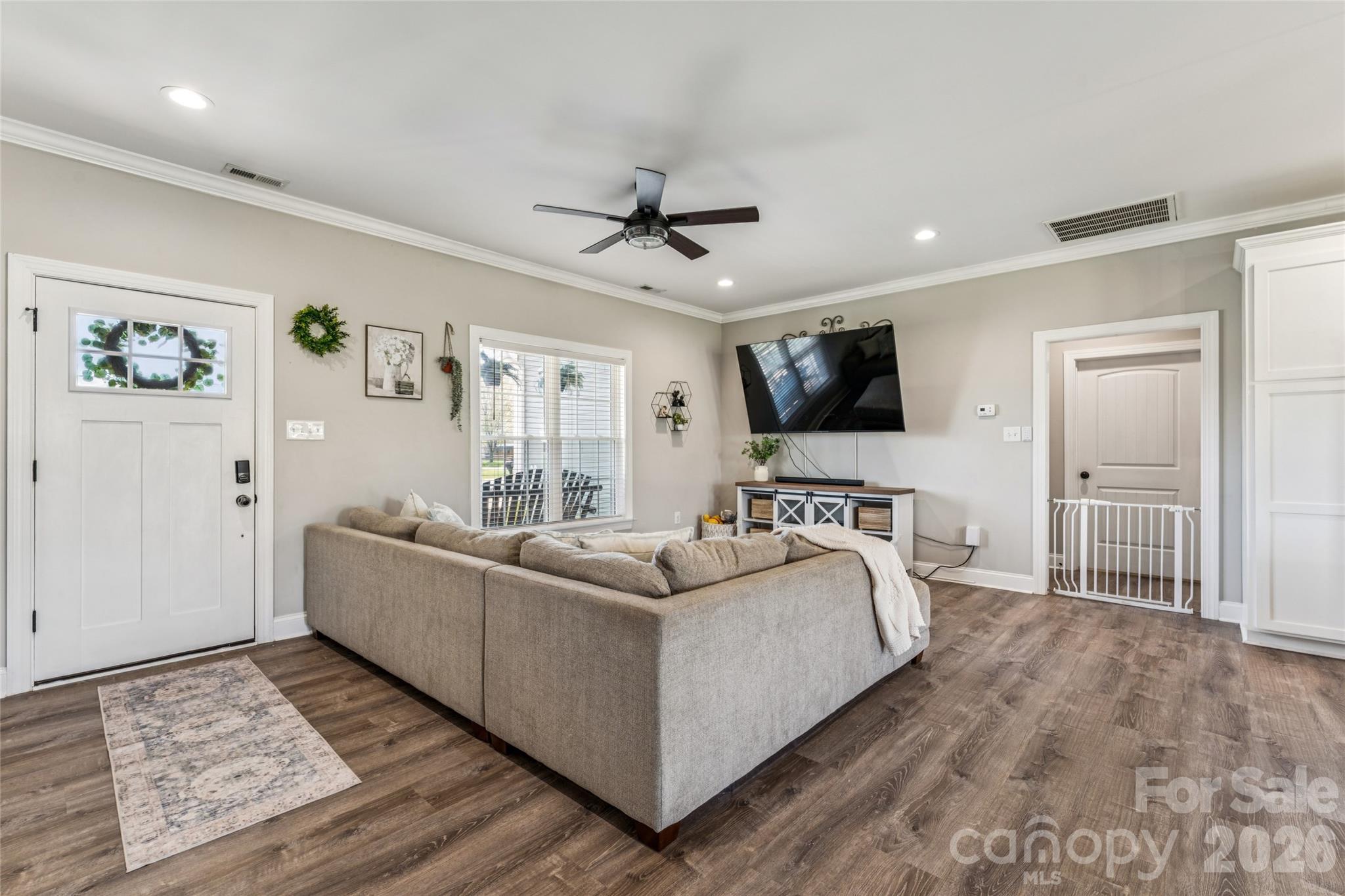Single Family Residence at 105 E Dundee Court, Statesville, photo 12 of 35