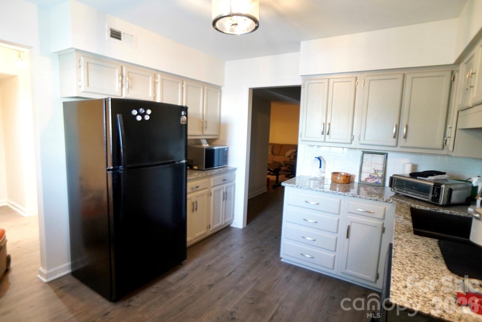 Kitchen - 2705 N Center Street, Hickory