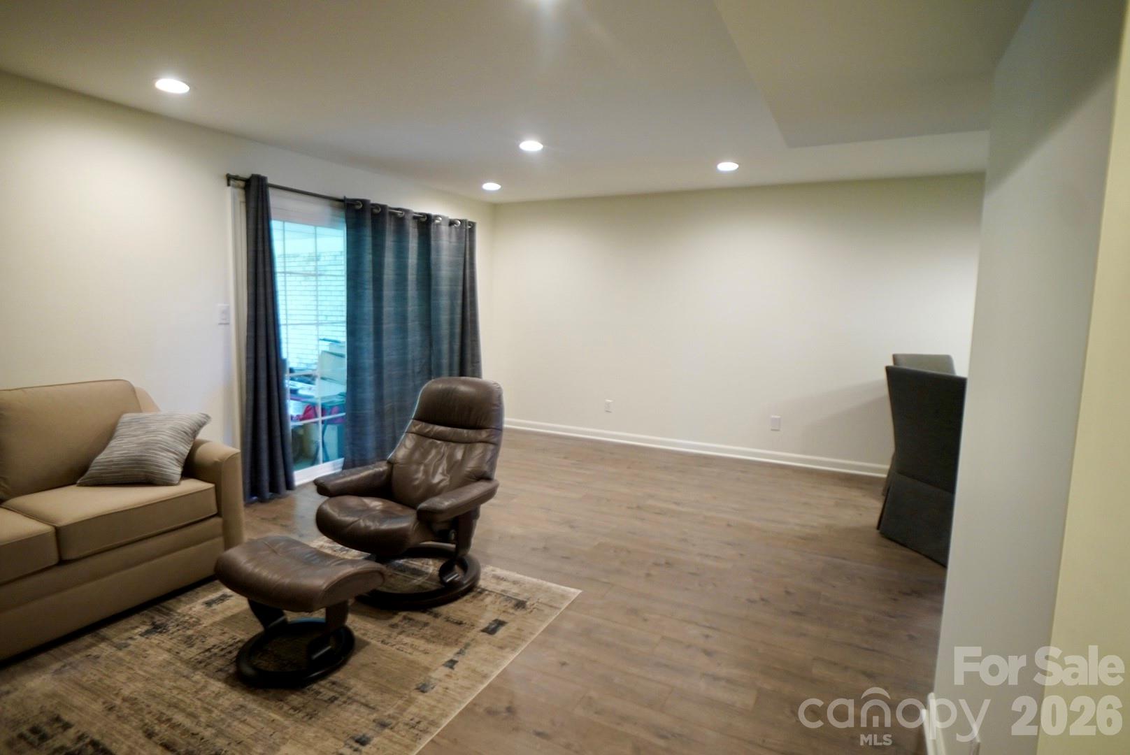 Living room - 2705 N Center Street, Hickory