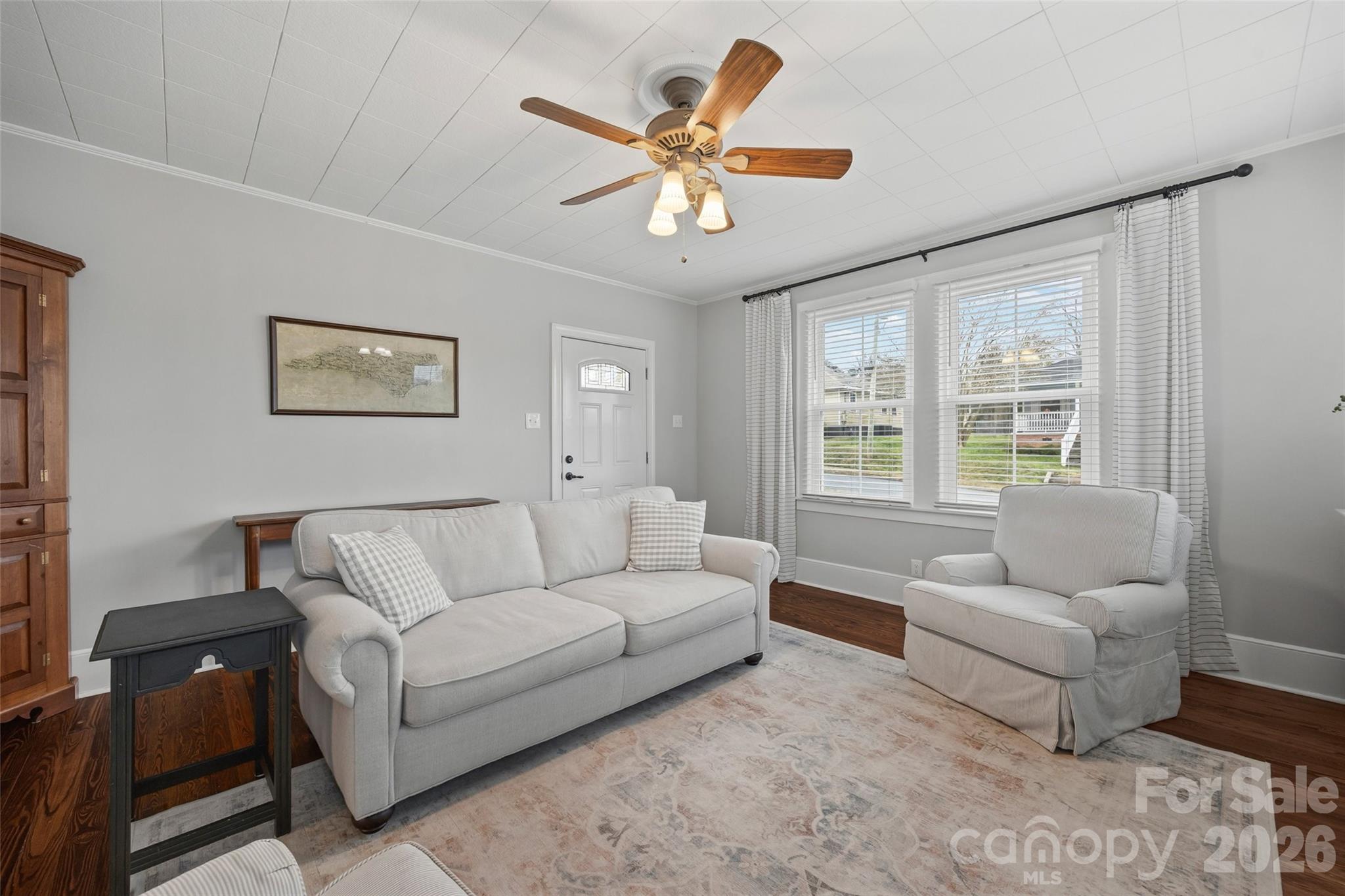Single Family Residence at 411 Williamson Street, Fort Mill, photo 7 of 40