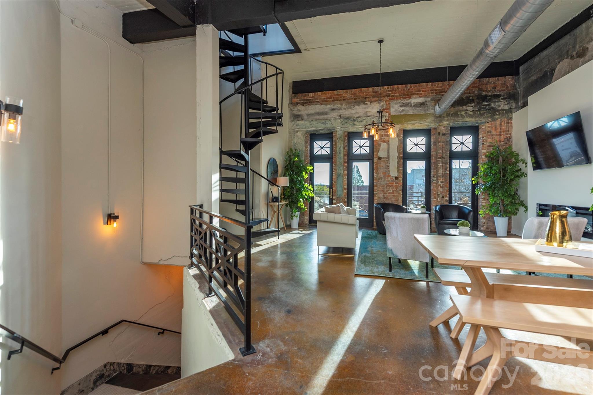 Condominium at 225 N Main Street, Hendersonville, photo 7 of 38