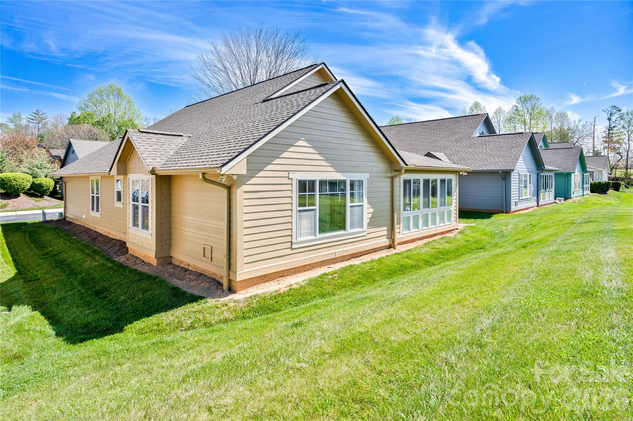 back view - 47 Barn Owl Way, Hendersonville