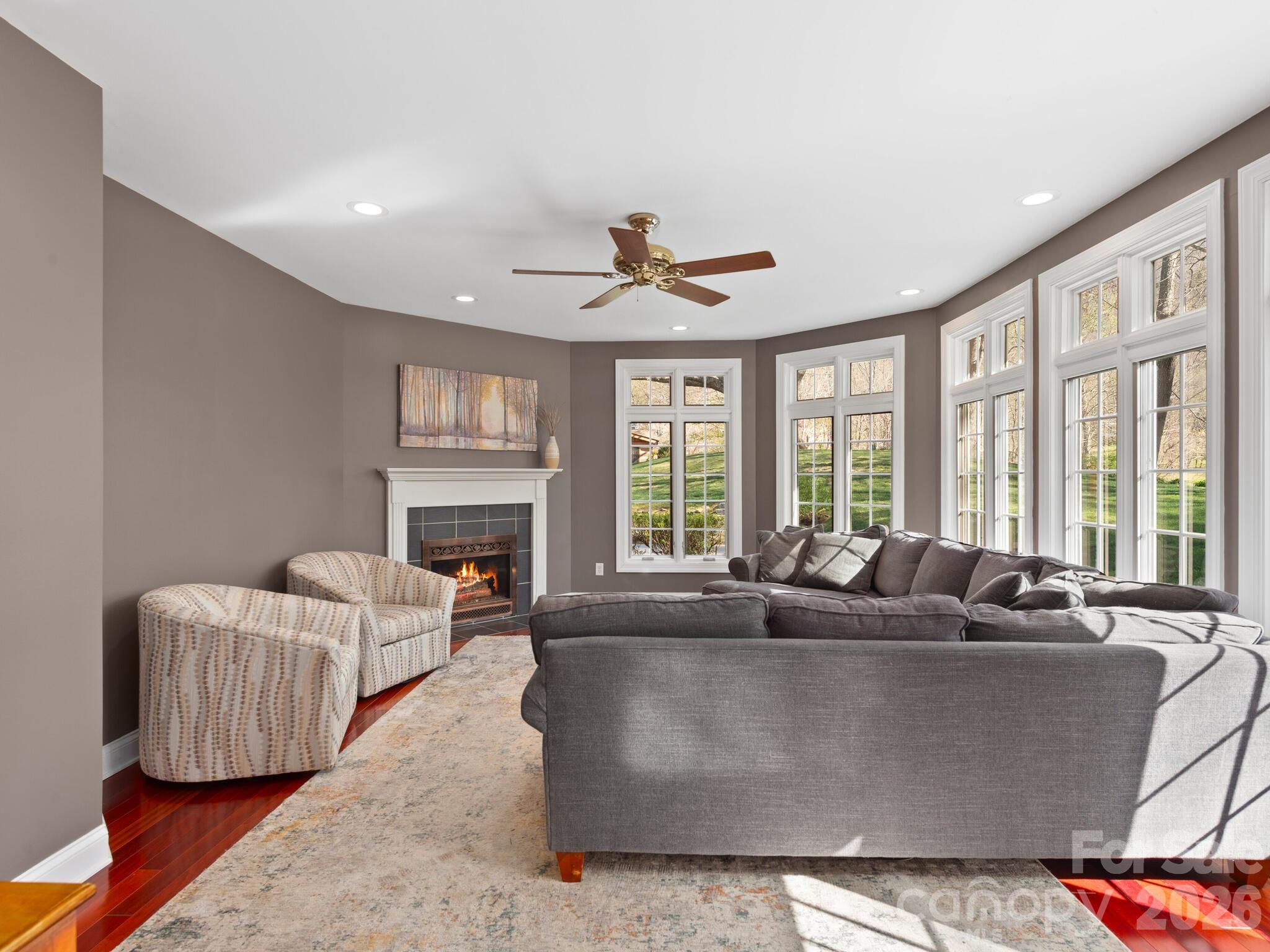 Den - 223 Fairway Terrace, Canton