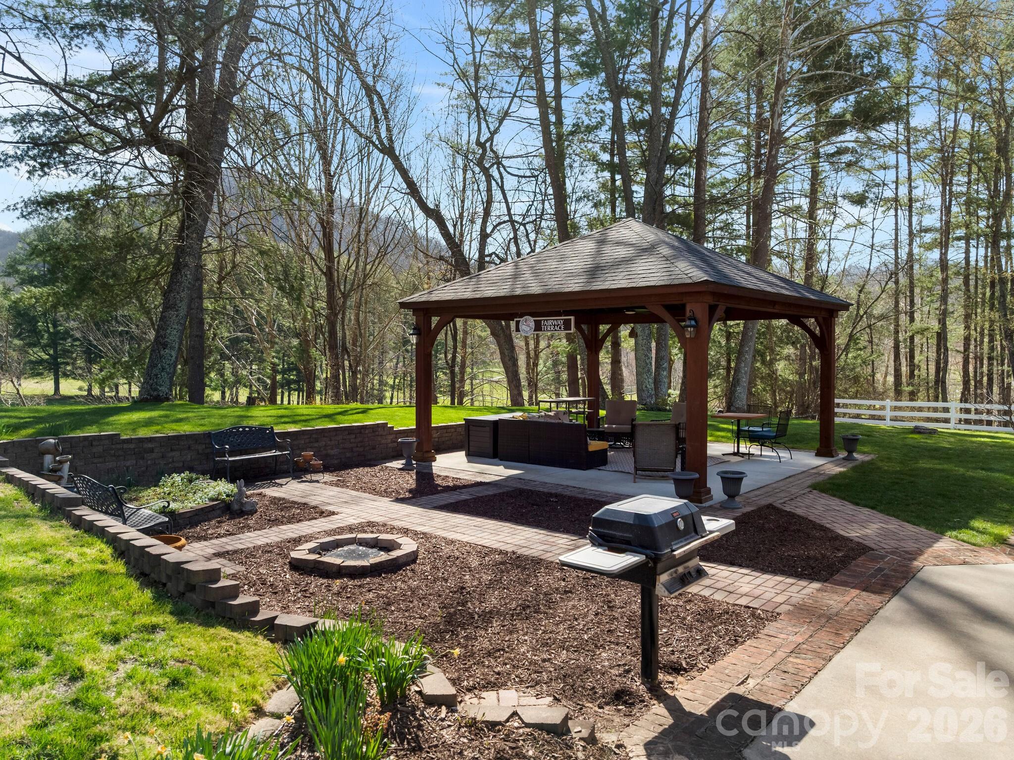 Covered Pavilion - 223 Fairway Terrace, Canton