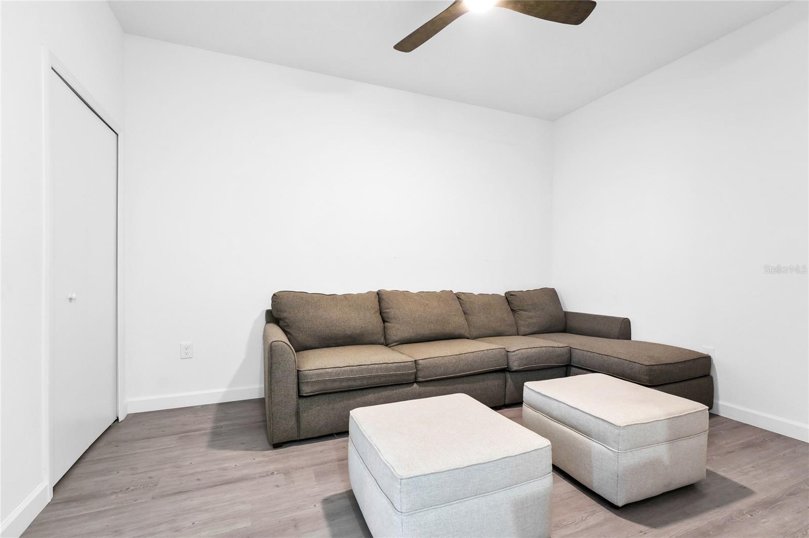 Townhouse at 485 FAMAGUSTA DR, DAVENPORT, photo 16 of 47