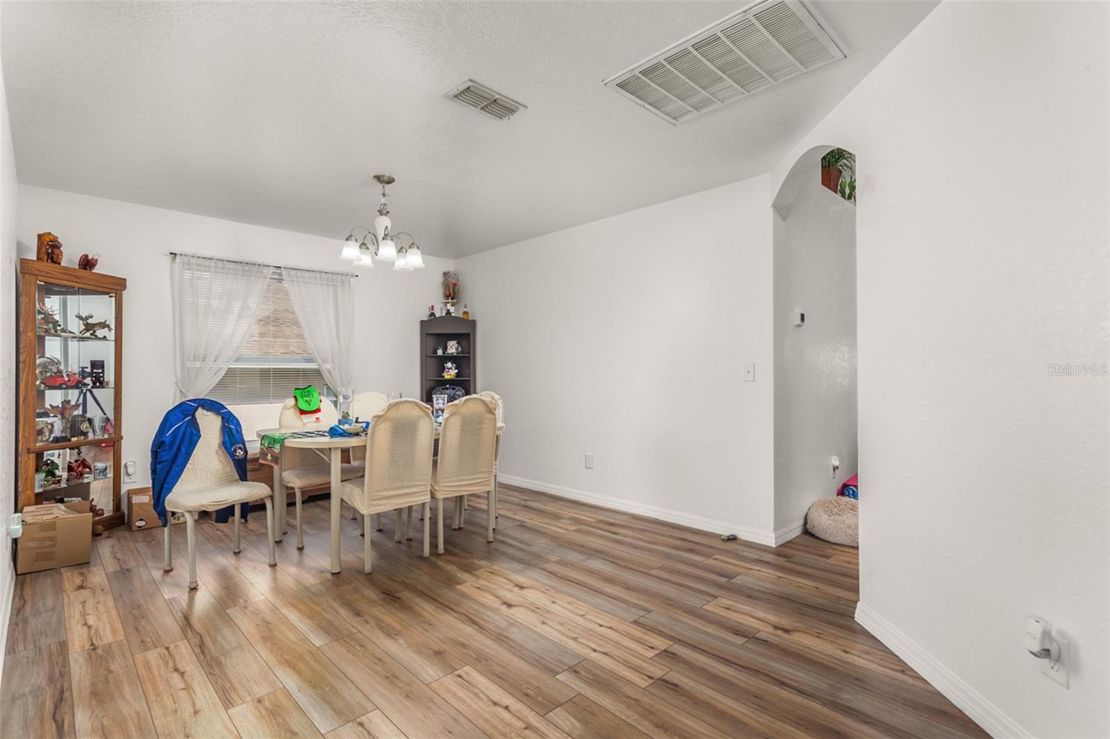 Single Family Residence at 215 CAPTAIN HOOK WAY, DAVENPORT, photo 6 of 25