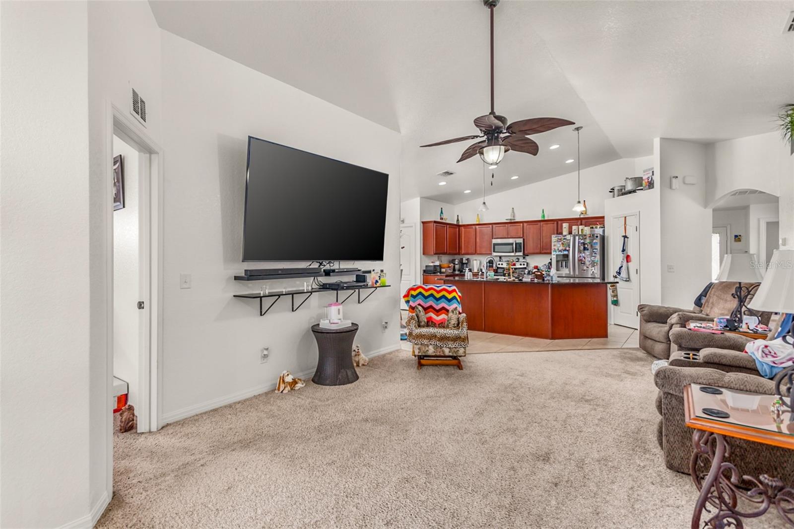 Single Family Residence at 215 CAPTAIN HOOK WAY, DAVENPORT, photo 10 of 25