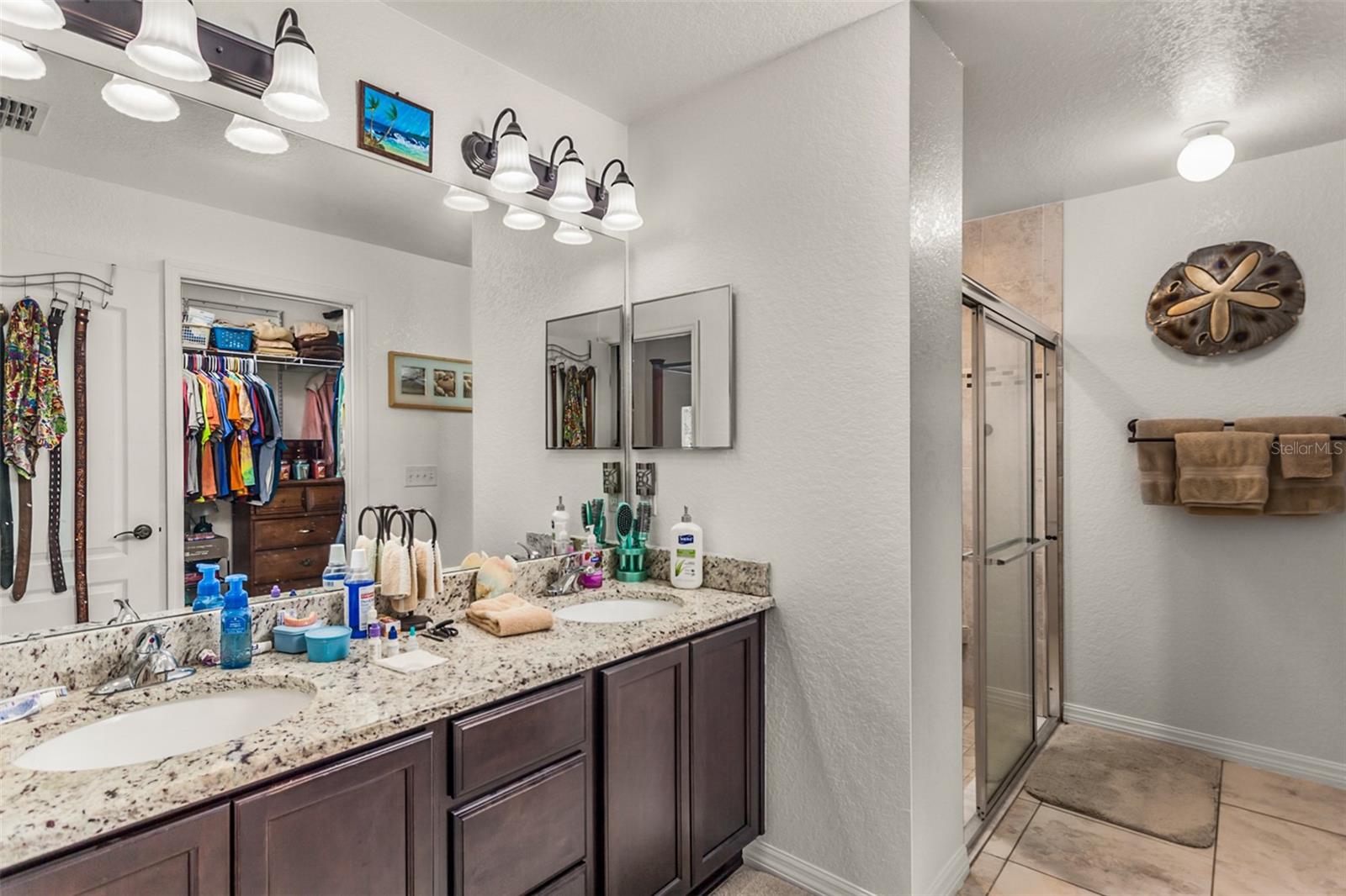 Single Family Residence at 215 CAPTAIN HOOK WAY, DAVENPORT, photo 14 of 25