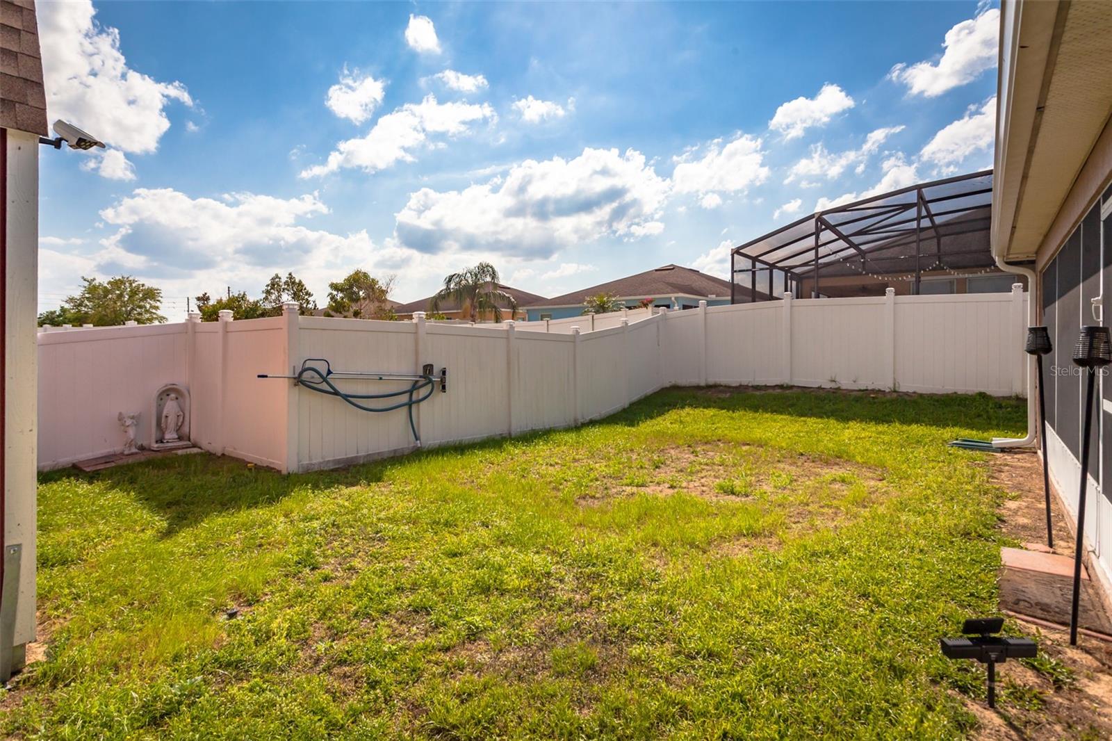 Single Family Residence at 215 CAPTAIN HOOK WAY, DAVENPORT, photo 20 of 25
