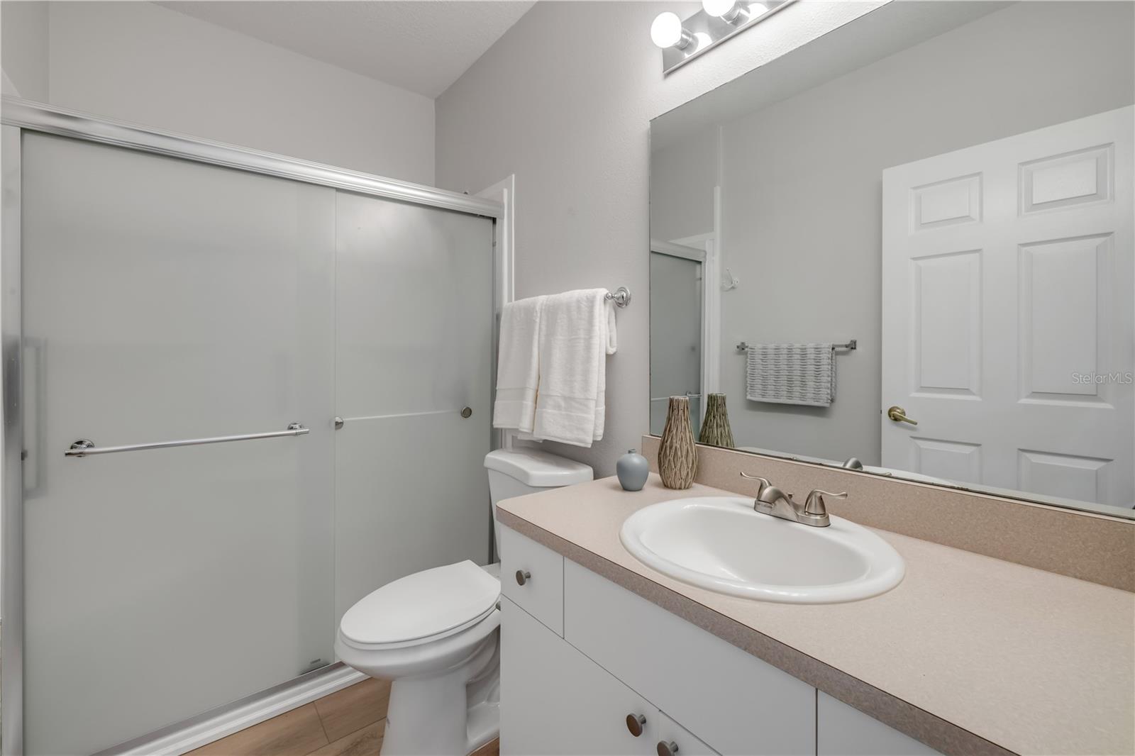 Guest bath - 132 TURNBULL VILLAS CIR, NEW SMYRNA BEACH