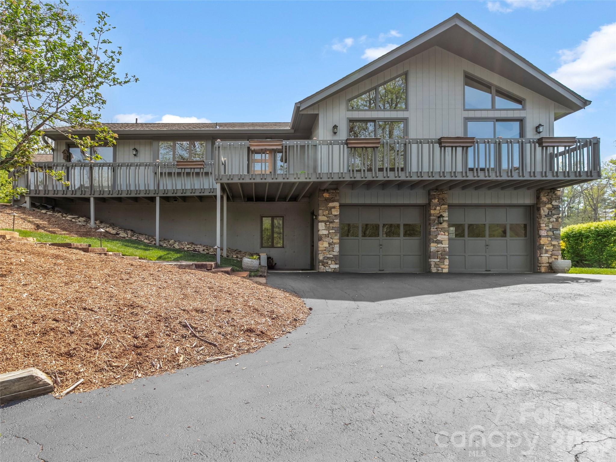2731 Miller Lane