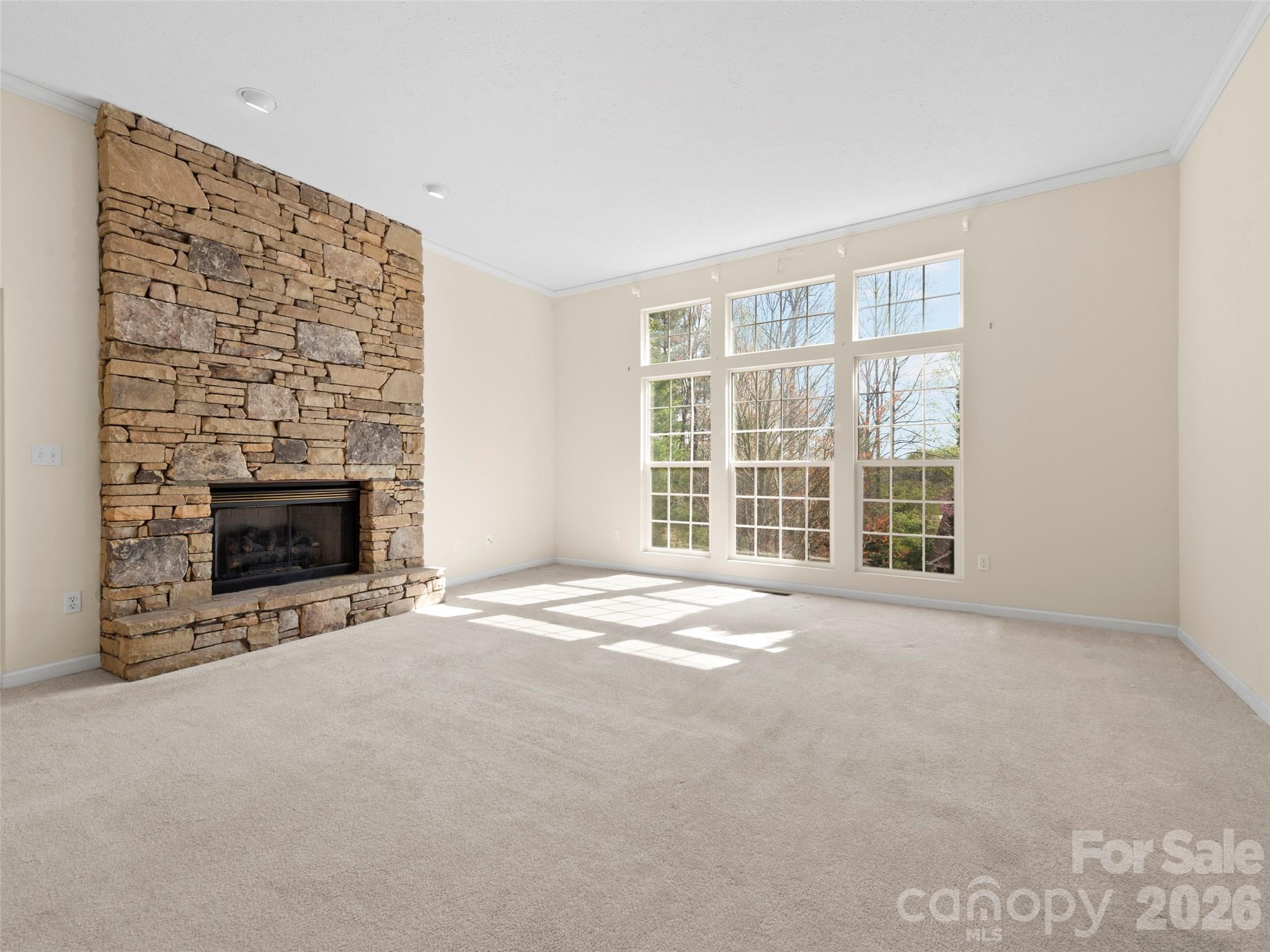 Single Family Residence at 21 Old Applewood Lane, Hendersonville, photo 23 of 26
