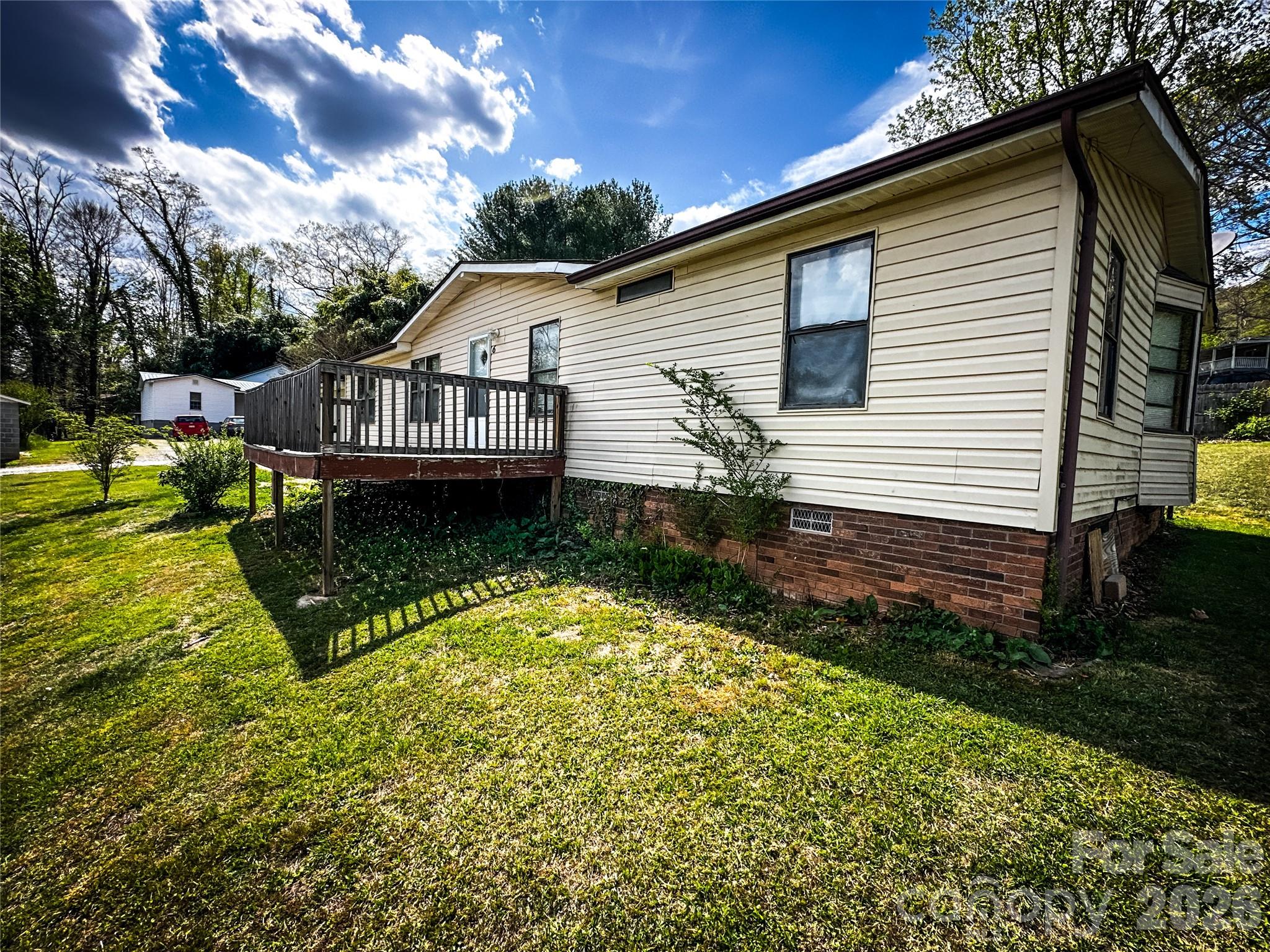 Single Family Residence at 6 Lake Eden Circle, Black Mountain, photo 2 of 19