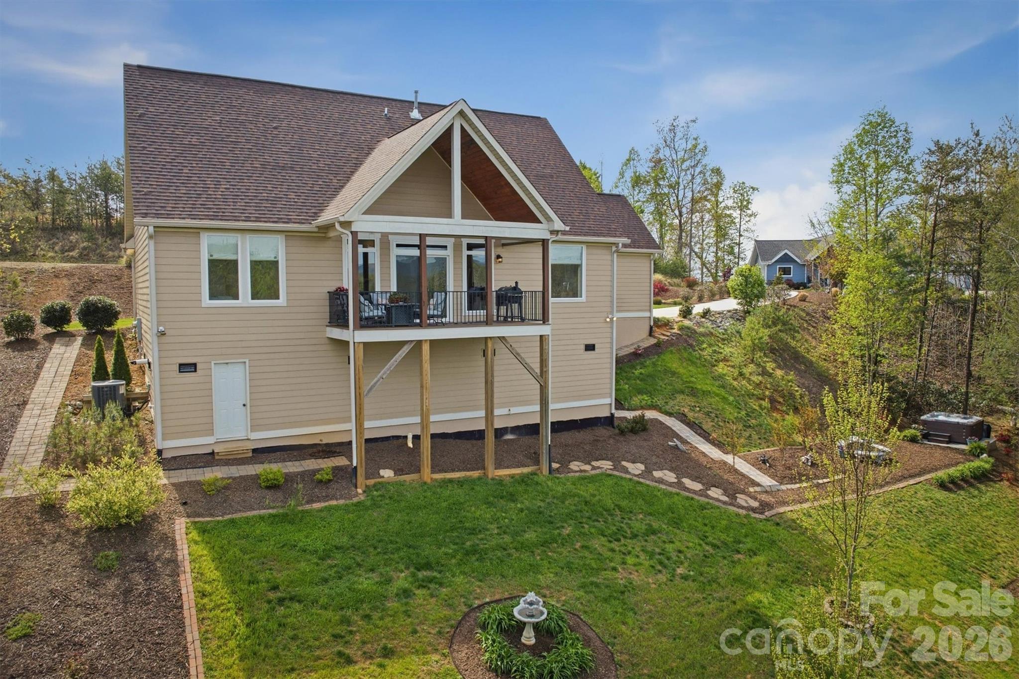 Single Family Residence at 1510 High Valley Way, Lenoir, photo 8 of 48