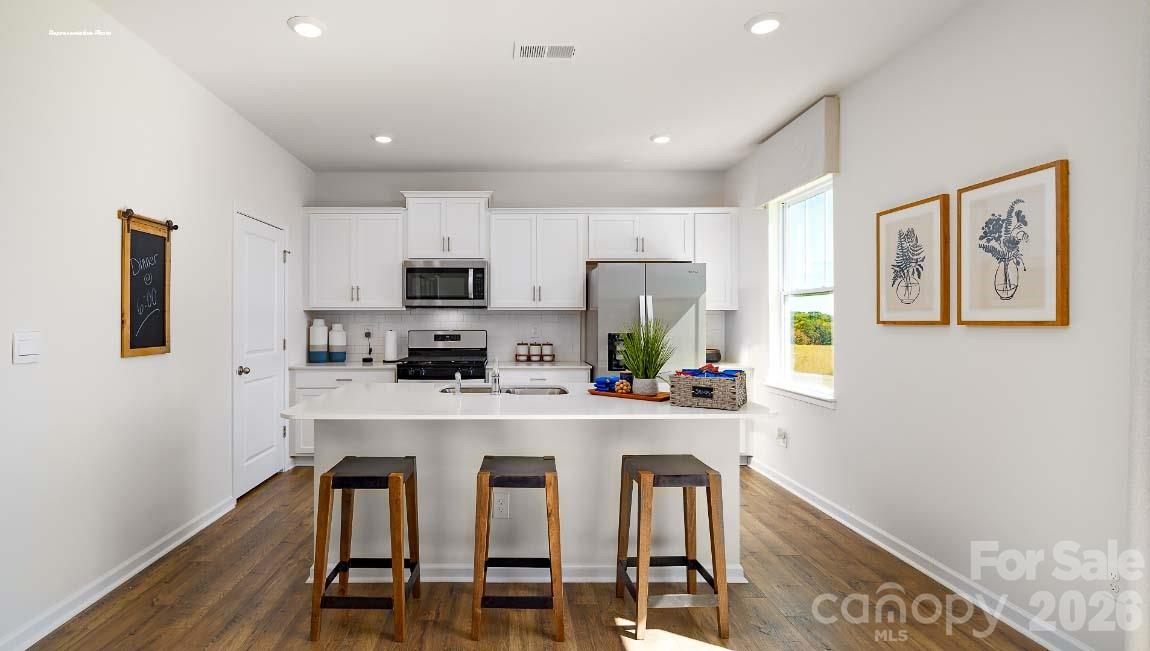 Single Family Residence at 602 Dazzle Loop, Newton, photo 9 of 57