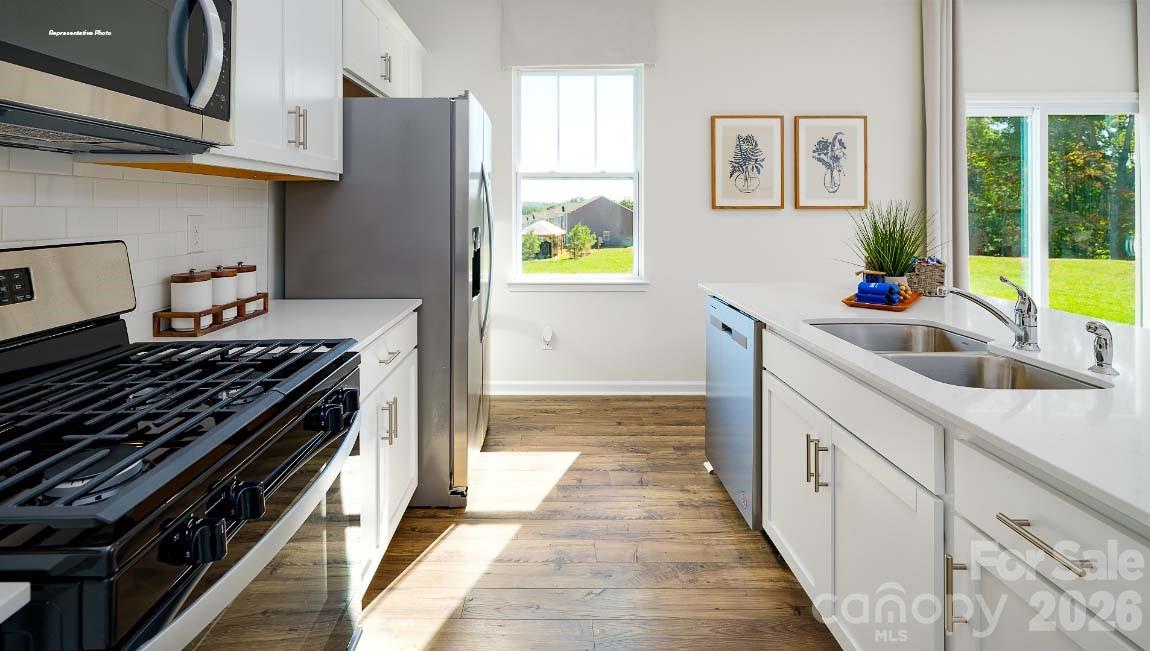 Single Family Residence at 602 Dazzle Loop, Newton, photo 13 of 57
