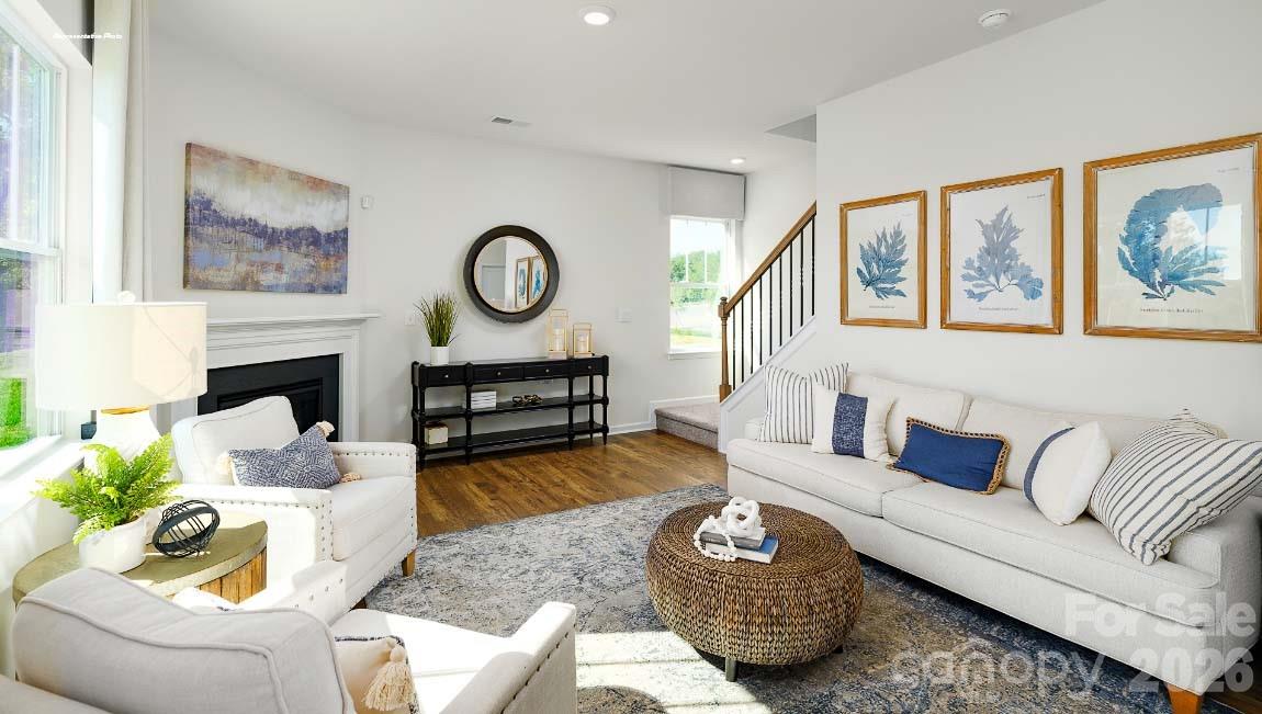 Single Family Residence at 602 Dazzle Loop, Newton, photo 19 of 57