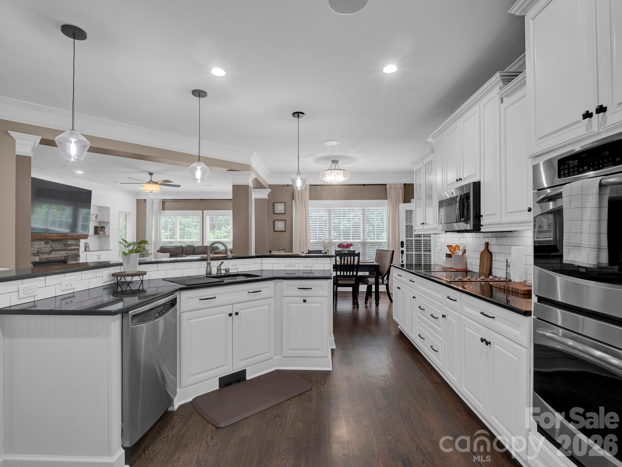 Single Family Residence at 2652 Bedford Place NW, Concord, photo 11 of 48
