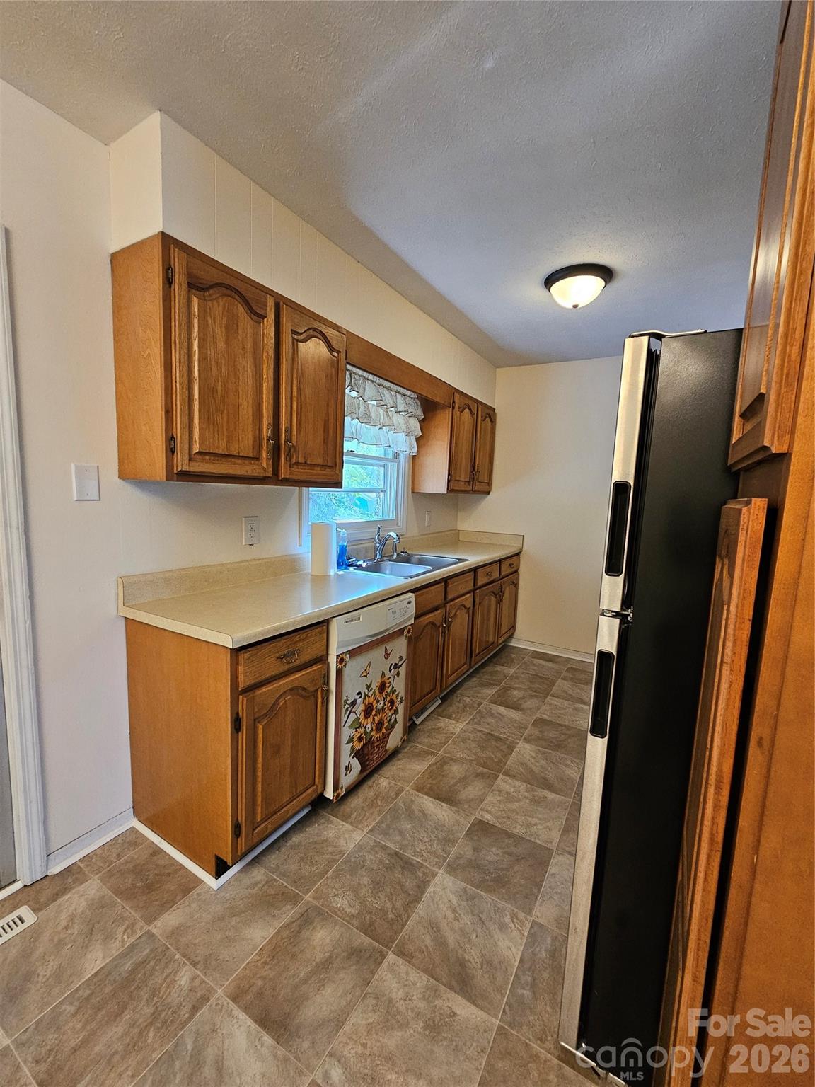 Kitchen - 3220 Sweeten Creek Road, Asheville