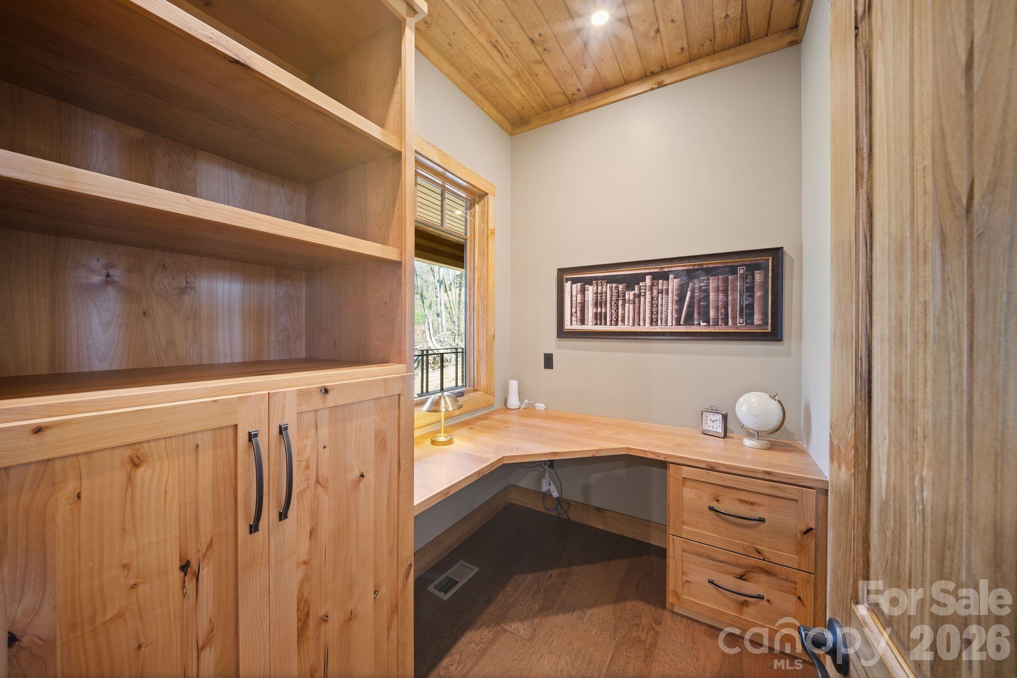 Single Family Residence at 296 Austin Mountain Drive, Burnsville, photo 10 of 40