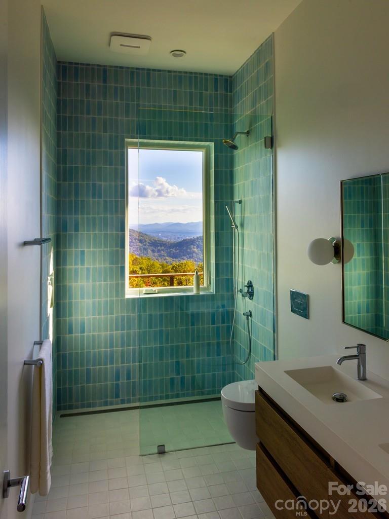 © David Sundberg/Esto - 631 Elk Mountain Scenic Highway, Asheville