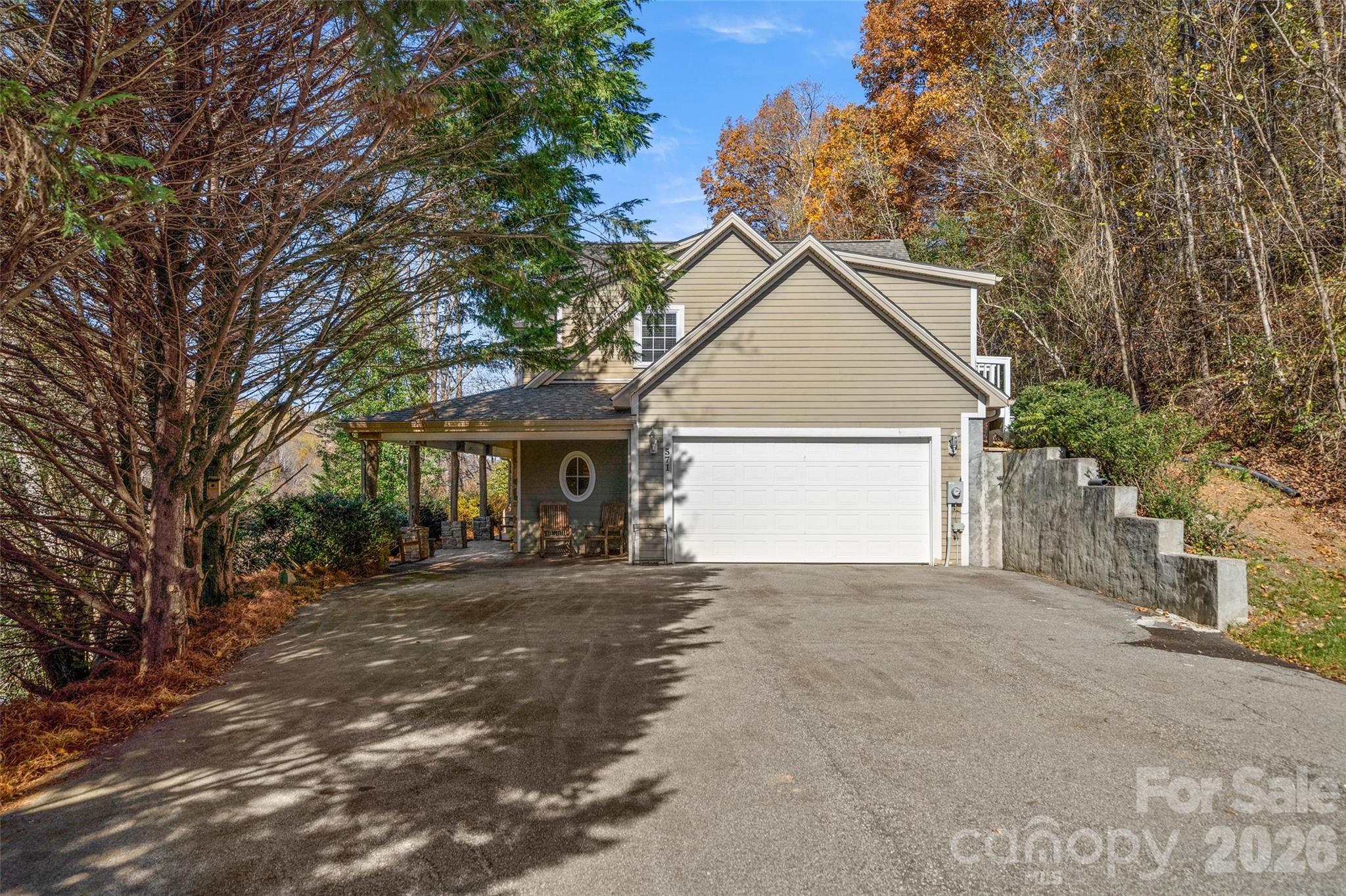 Attached, side entry double garage - 571 Terrys Gap Road, Fletcher