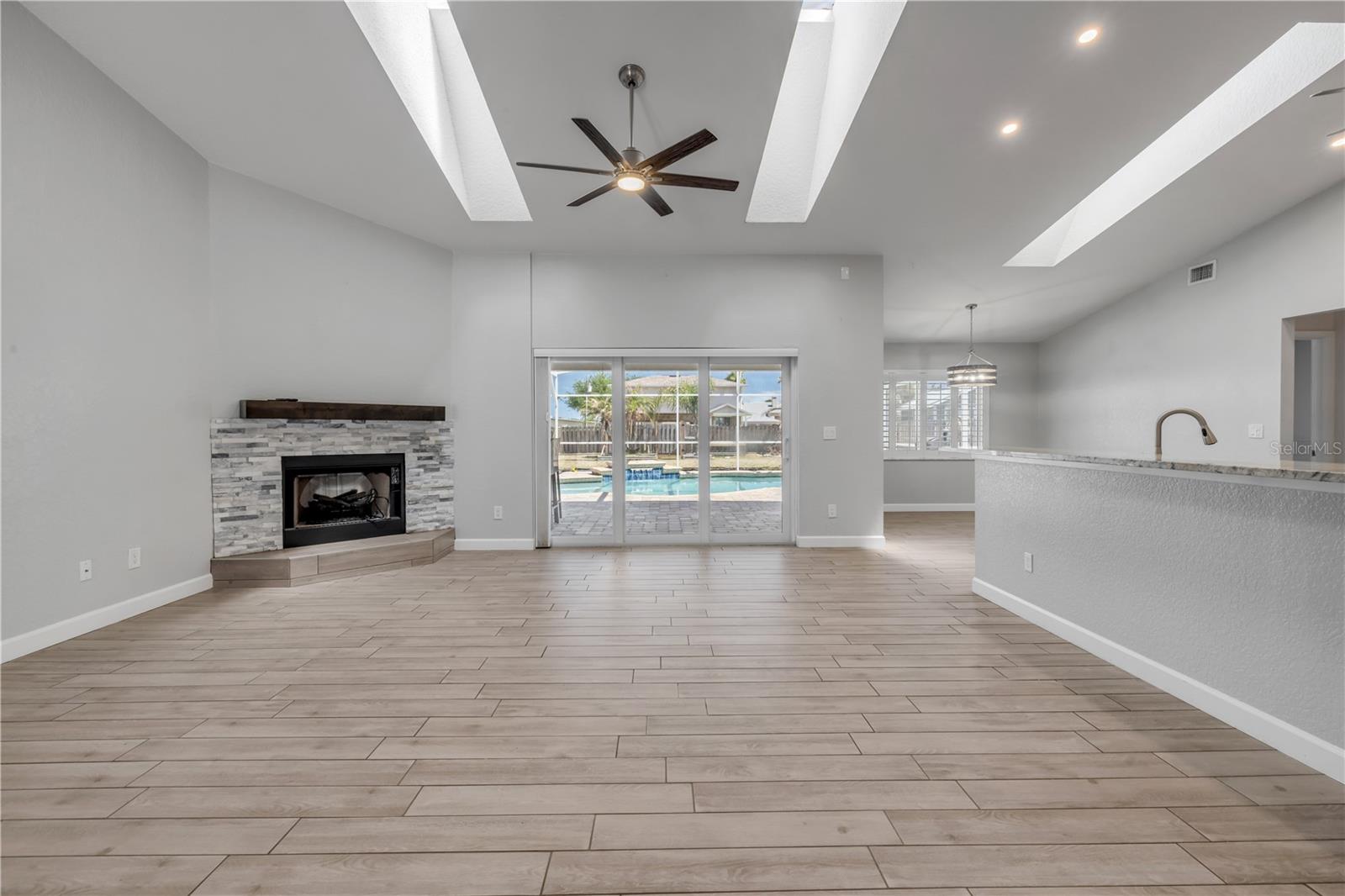 Single Family Residence at 10 CUNNINGHAM DR, NEW SMYRNA BEACH, photo 8 of 53