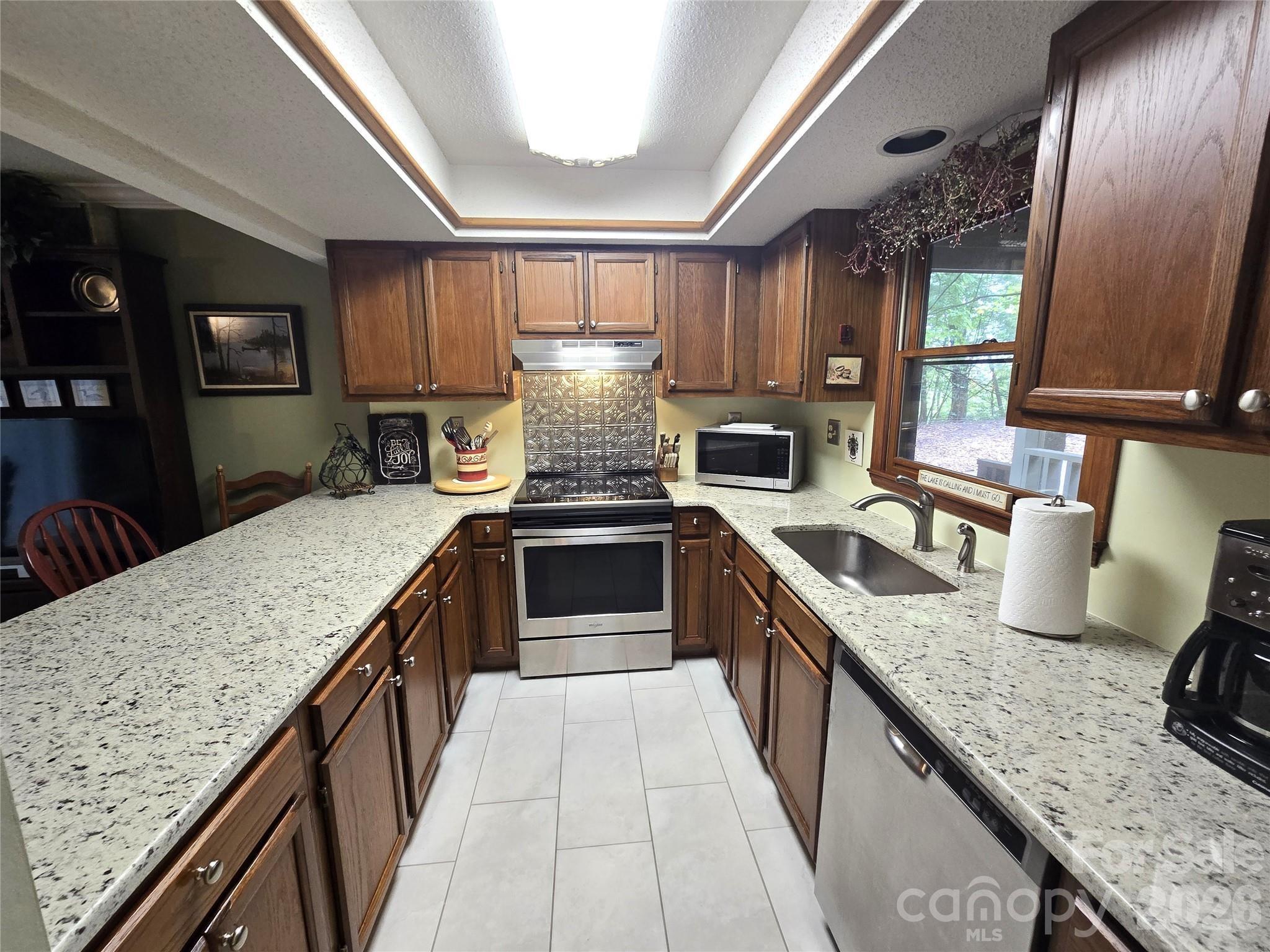 Townhouse at 105 Bent Creek Boulevard, Lake Lure, photo 7 of 29