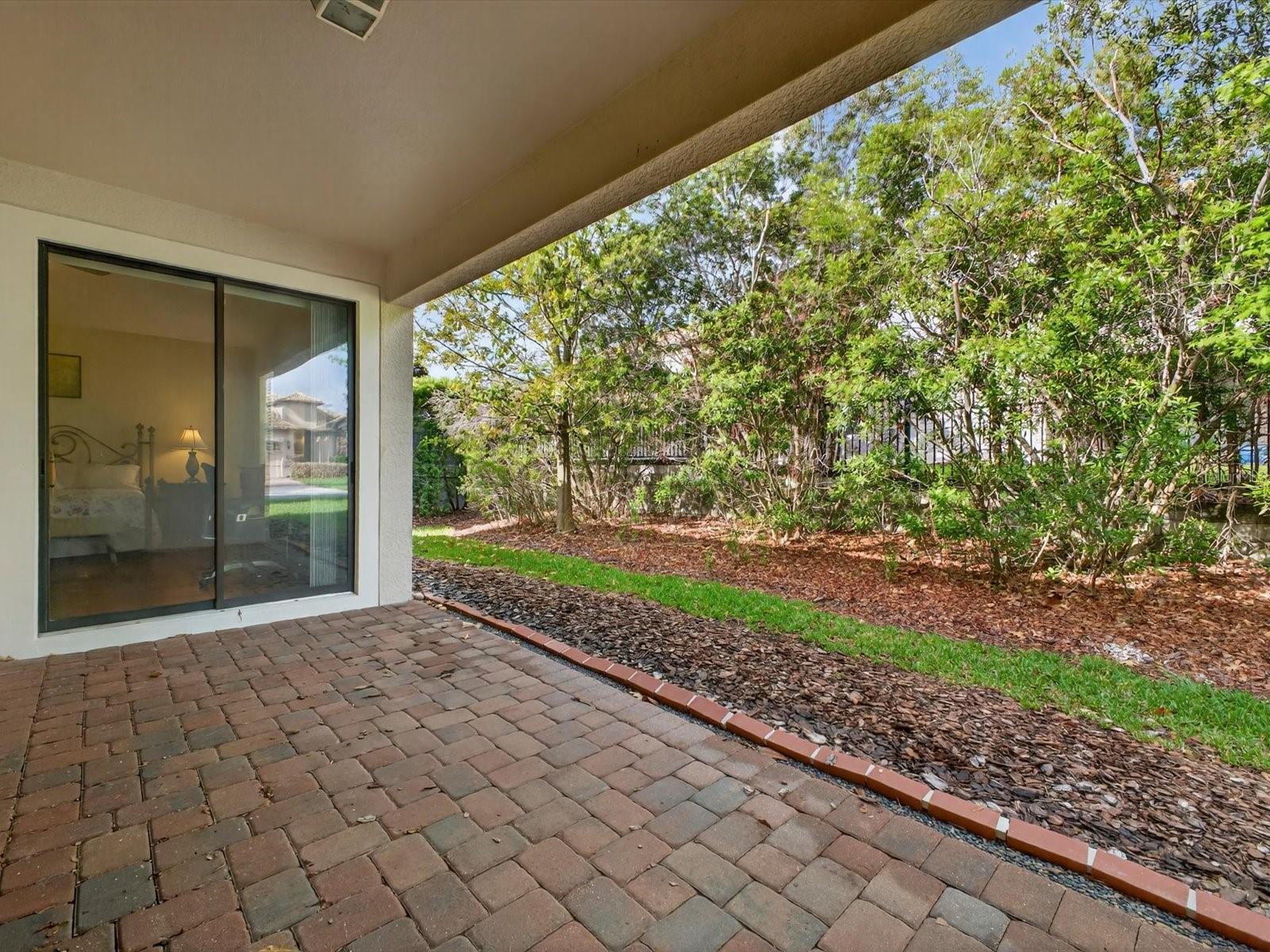 Covered back patio - 1300 GLENEAGLES LN, DAVENPORT