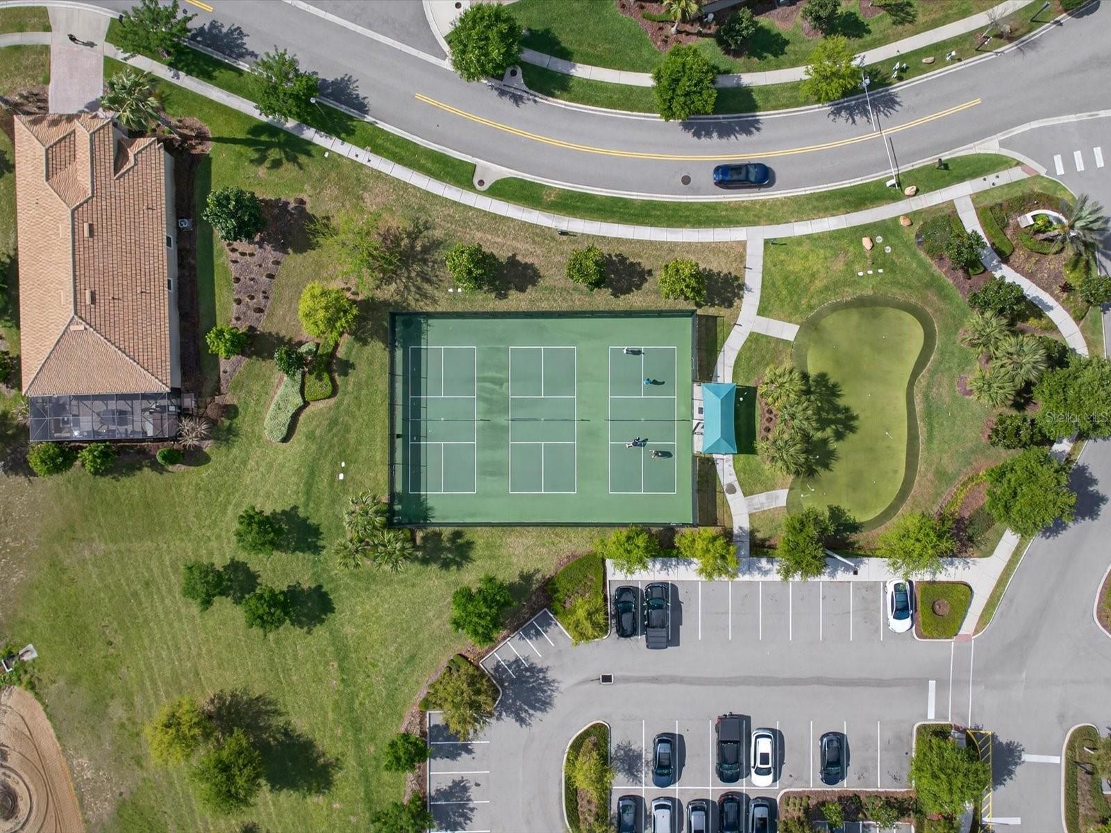 The Plaza pickleball courts - 1300 GLENEAGLES LN, DAVENPORT