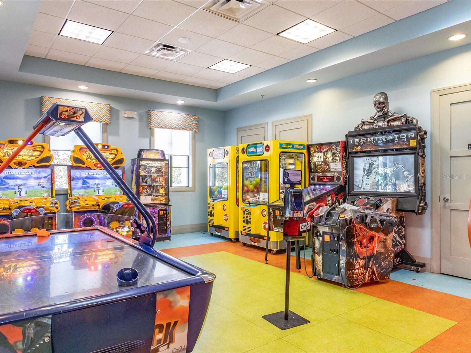 The Oasis Clubhouse arcade - 1300 GLENEAGLES LN, DAVENPORT