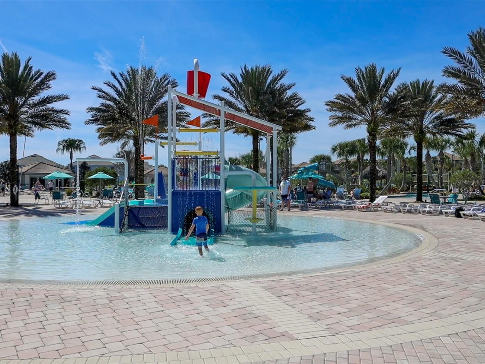 The Oasis Clubhouse kids splashpad - 1300 GLENEAGLES LN, DAVENPORT