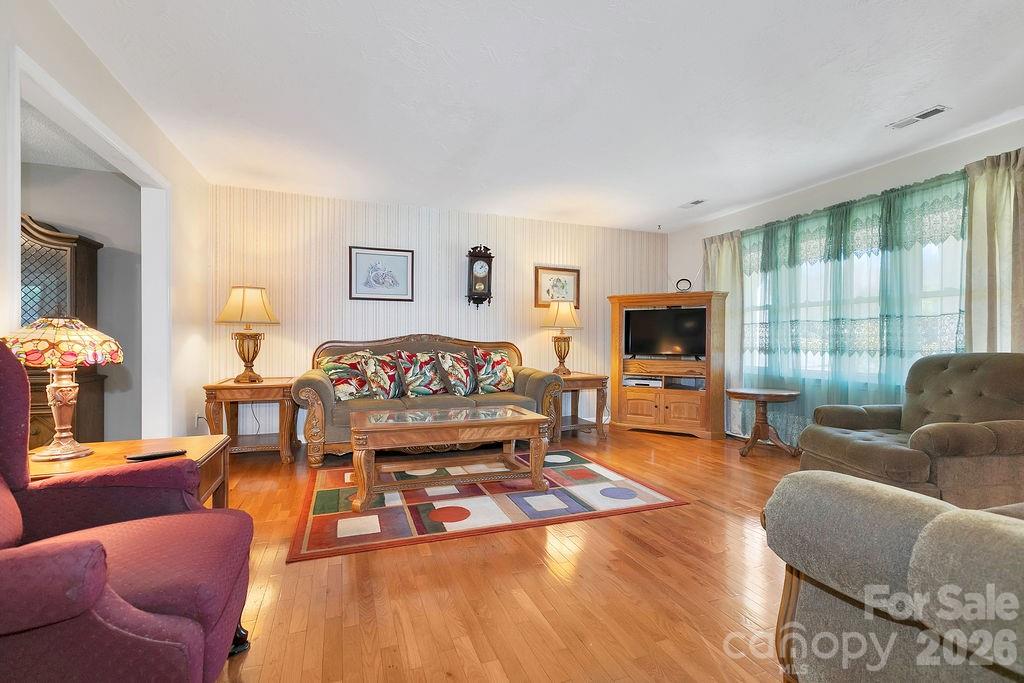 Beautiful Wood Floors - 1482 Island Ford Road, Brevard