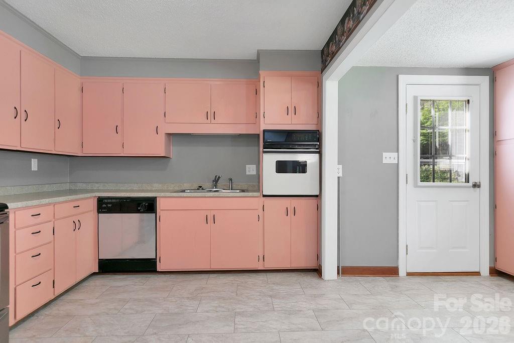 Dining to Back Yard - 1482 Island Ford Road, Brevard