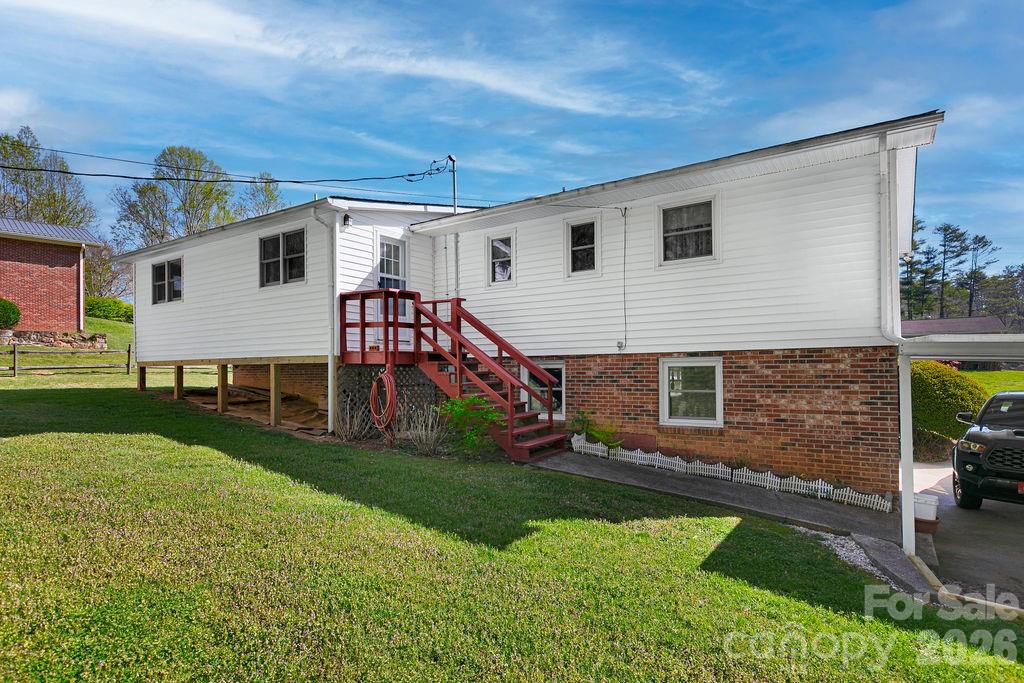Back of House - 1482 Island Ford Road, Brevard