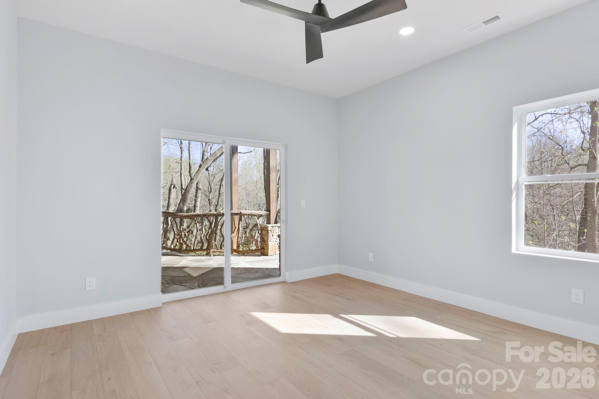 Single Family Residence at 162 Preserve Court, Hendersonville, photo 20 of 37