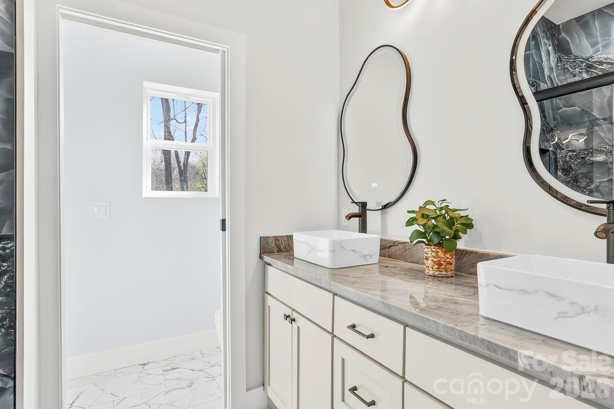 Single Family Residence at 162 Preserve Court, Hendersonville, photo 21 of 37
