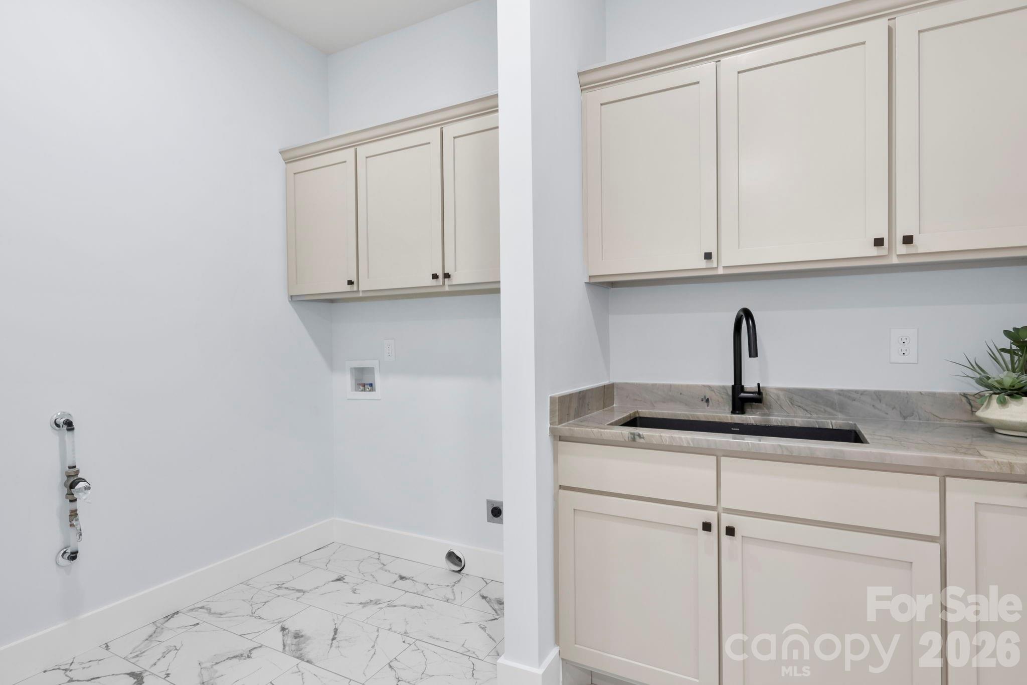 Single Family Residence at 162 Preserve Court, Hendersonville, photo 23 of 37
