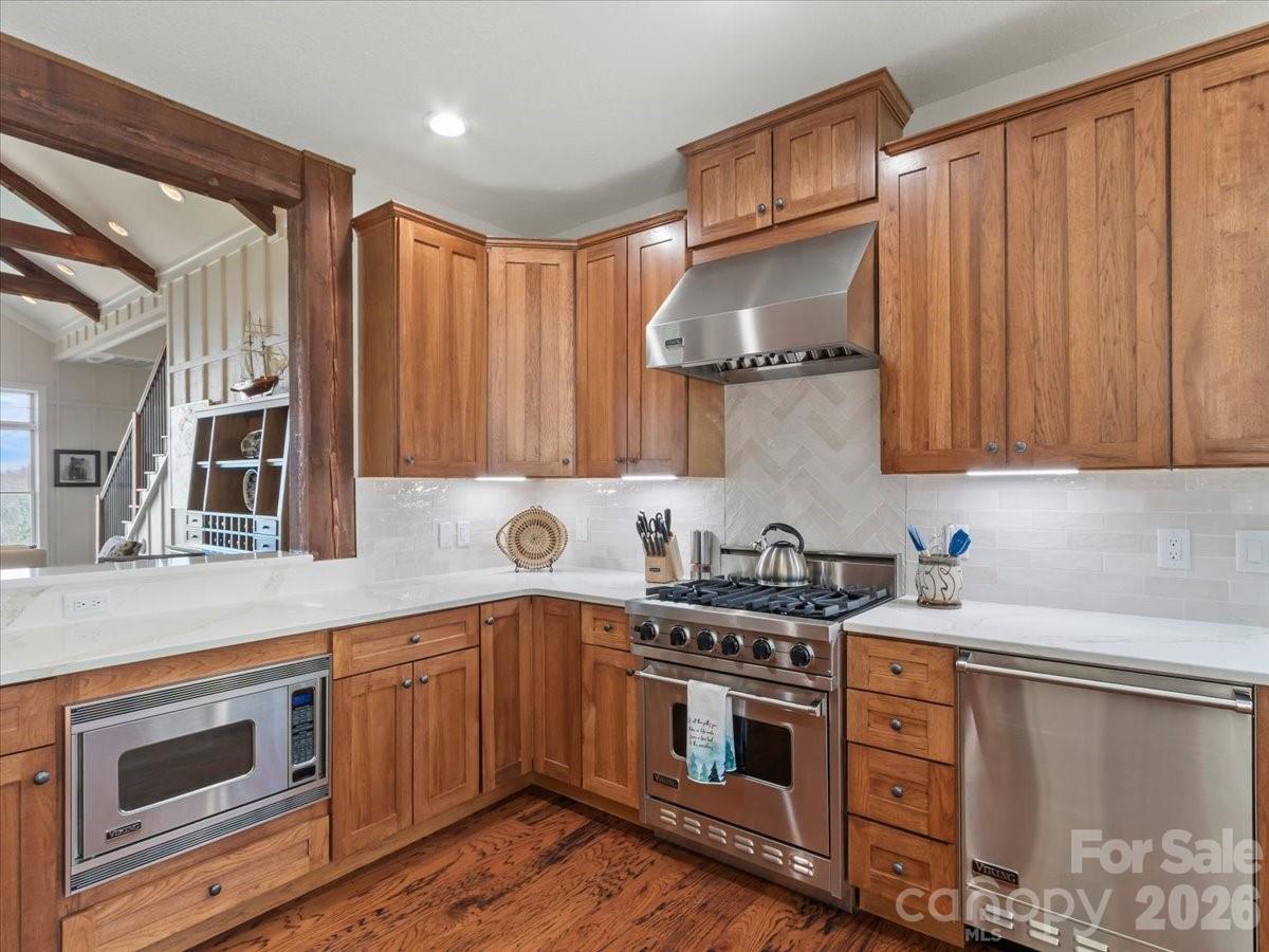 HICKORY CABINETS - 45 Creekside Way, Burnsville