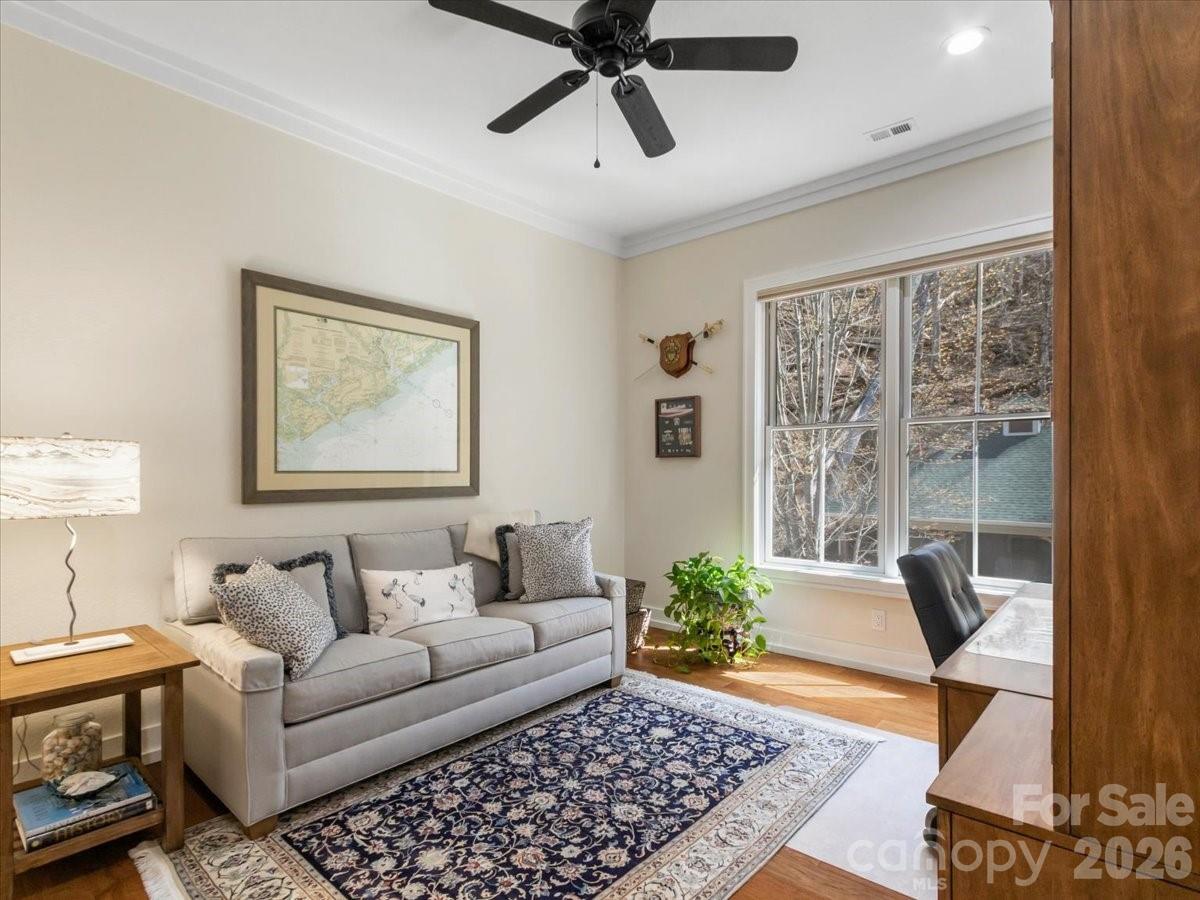 OFFICE/2ND BDRM ON MAIN - 45 Creekside Way, Burnsville