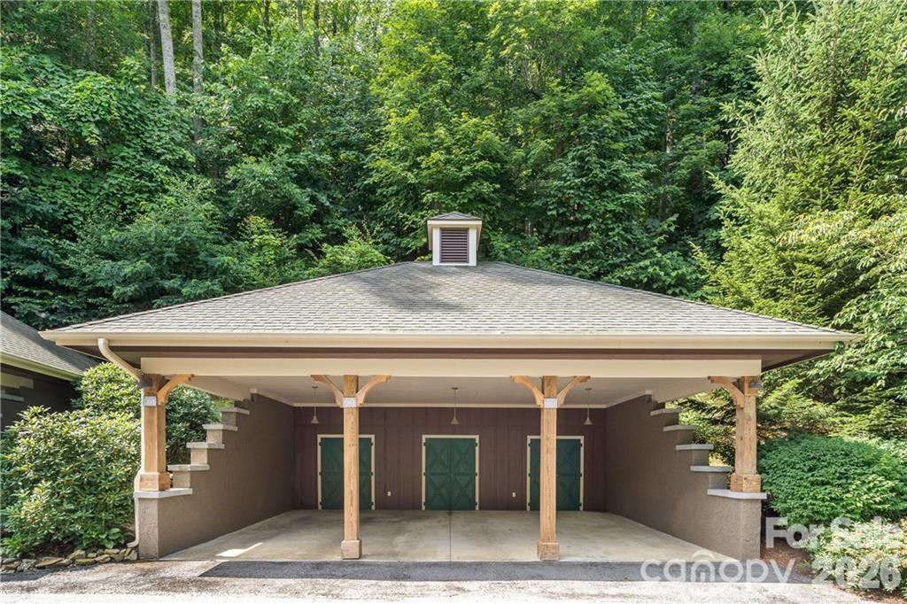 DETACHED CARPORT - STEPS AWAY FROM ENTRY - 45 Creekside Way, Burnsville