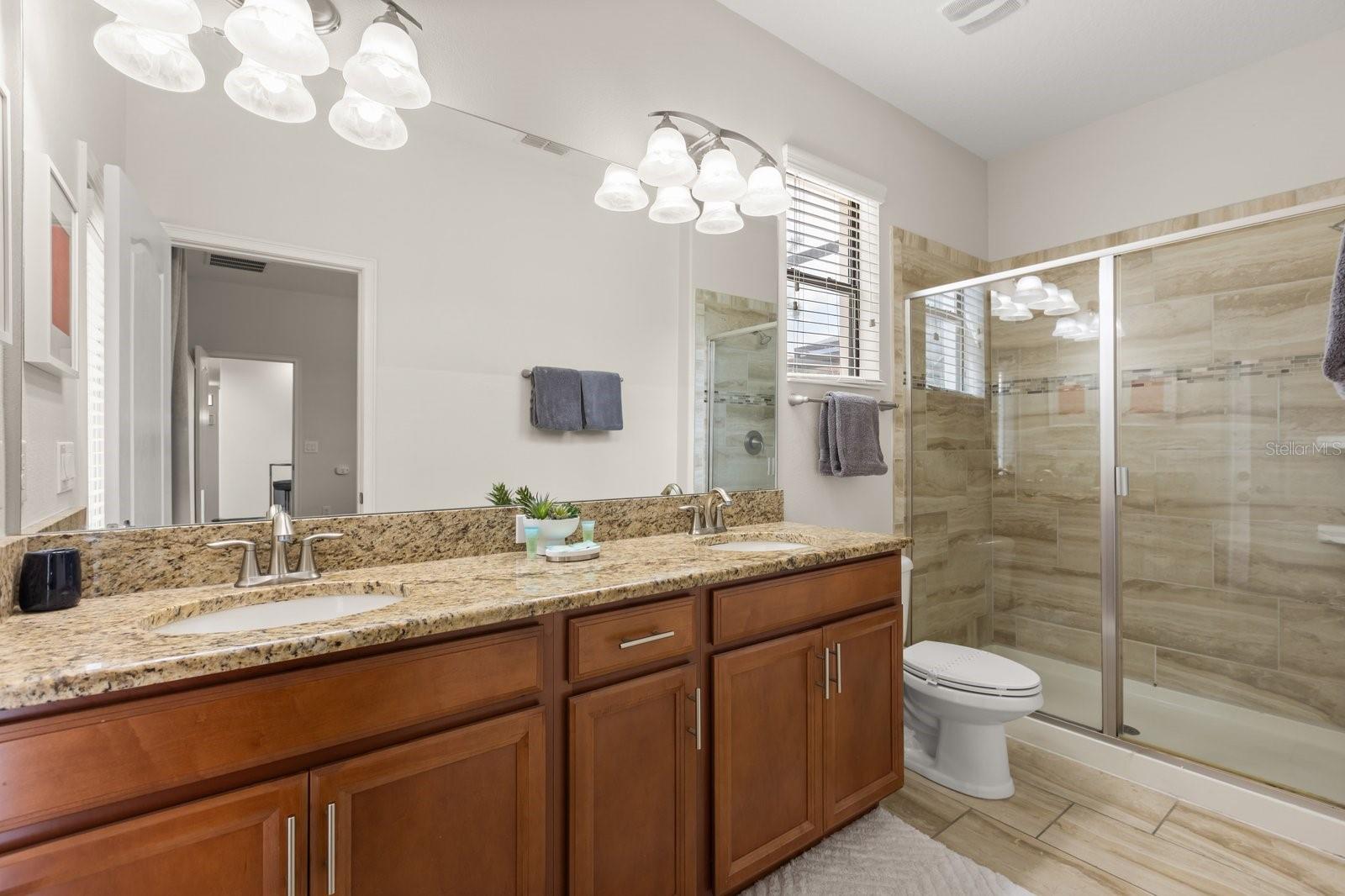 Master Ensuite Bathroom 1st Level/ Pool Bathroom - 5493 SOLTERRA CIR, DAVENPORT